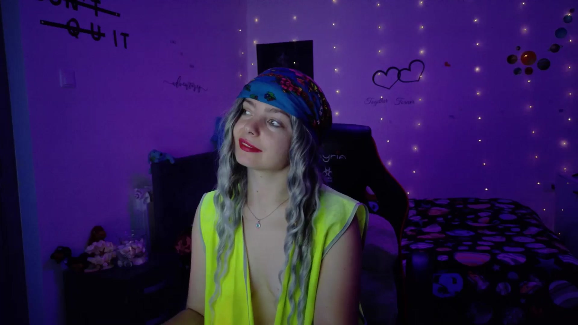 Gallery image thumbnail from YreneA's myfreecams stream on, 11/02/2025, 08:37 image 11 of 20