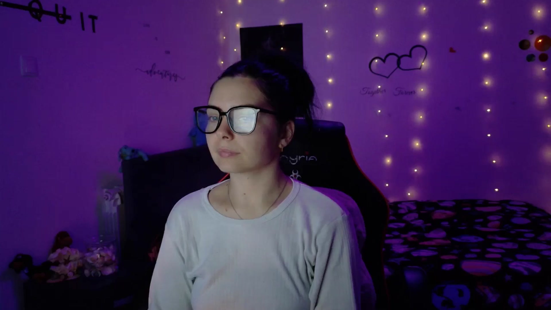Gallery image thumbnail from YreneA's myfreecams stream on, 11/02/2025, 15:42 image 15 of 20