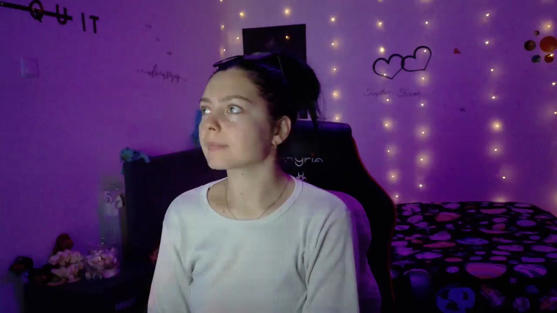 Gallery image thumbnail from YreneA's myfreecams stream on, 11/02/2025, 15:42 image 11 of 20