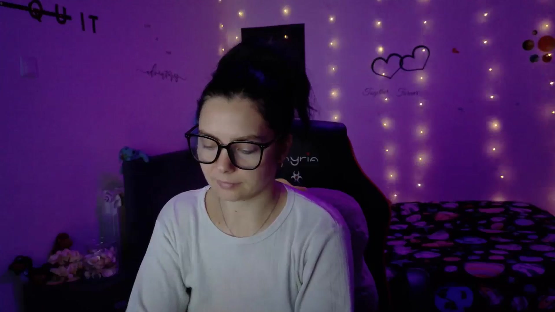 Gallery image thumbnail from YreneA's myfreecams stream on, 11/02/2025, 15:42 image 16 of 20