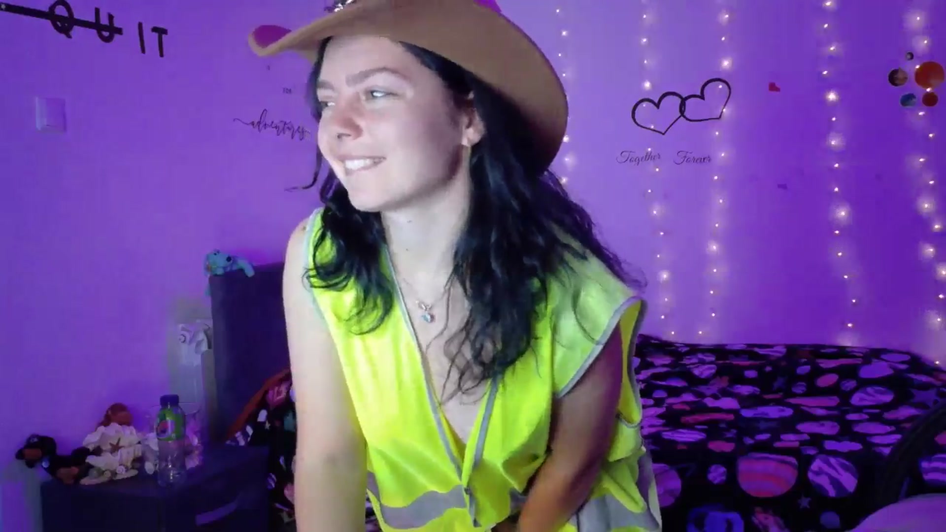 Gallery image thumbnail from YreneA's myfreecams stream on, 11/03/2025, 06:00 image 19 of 20