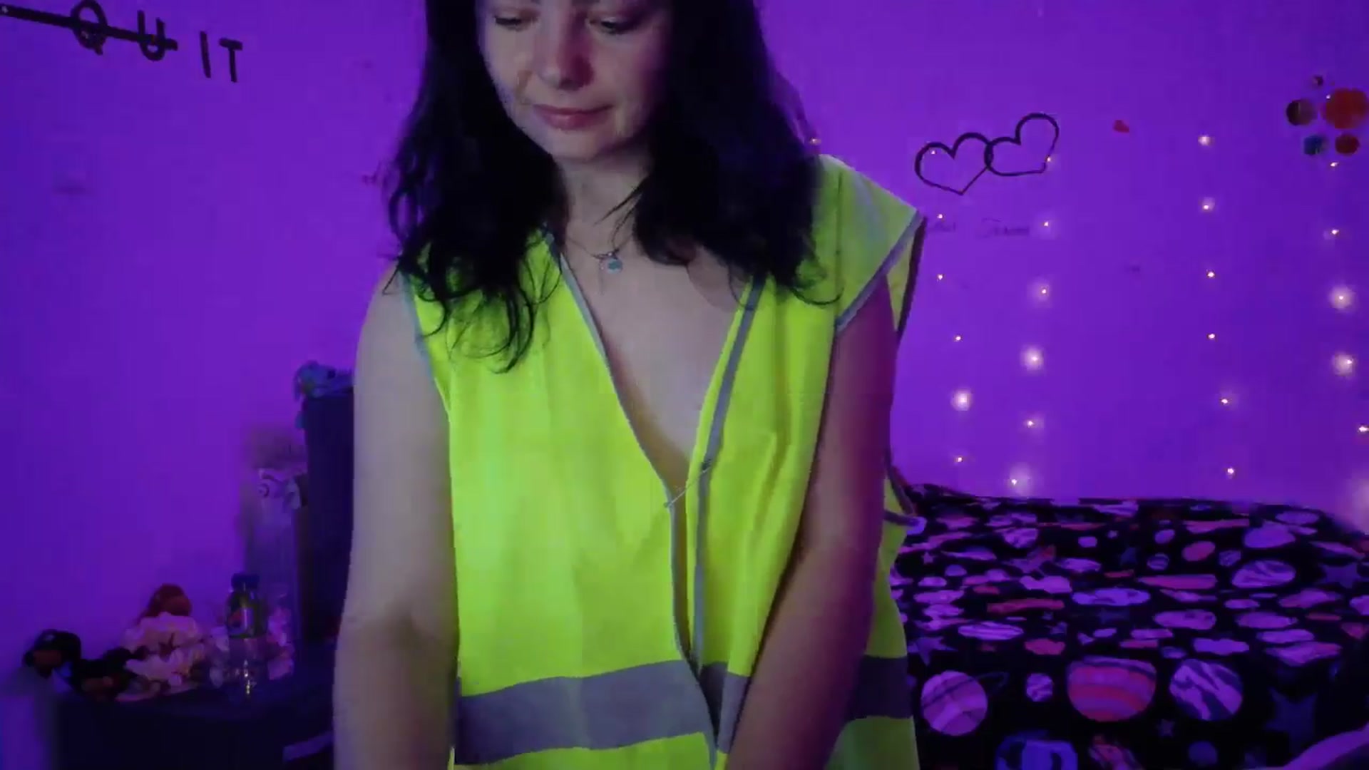 Gallery image thumbnail from YreneA's myfreecams stream on, 11/03/2025, 06:00 image 12 of 20