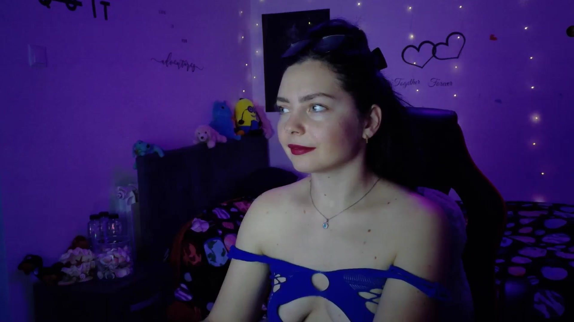 Gallery image thumbnail from YreneA's myfreecams stream on, 11/03/2025, 14:12 image 8 of 20