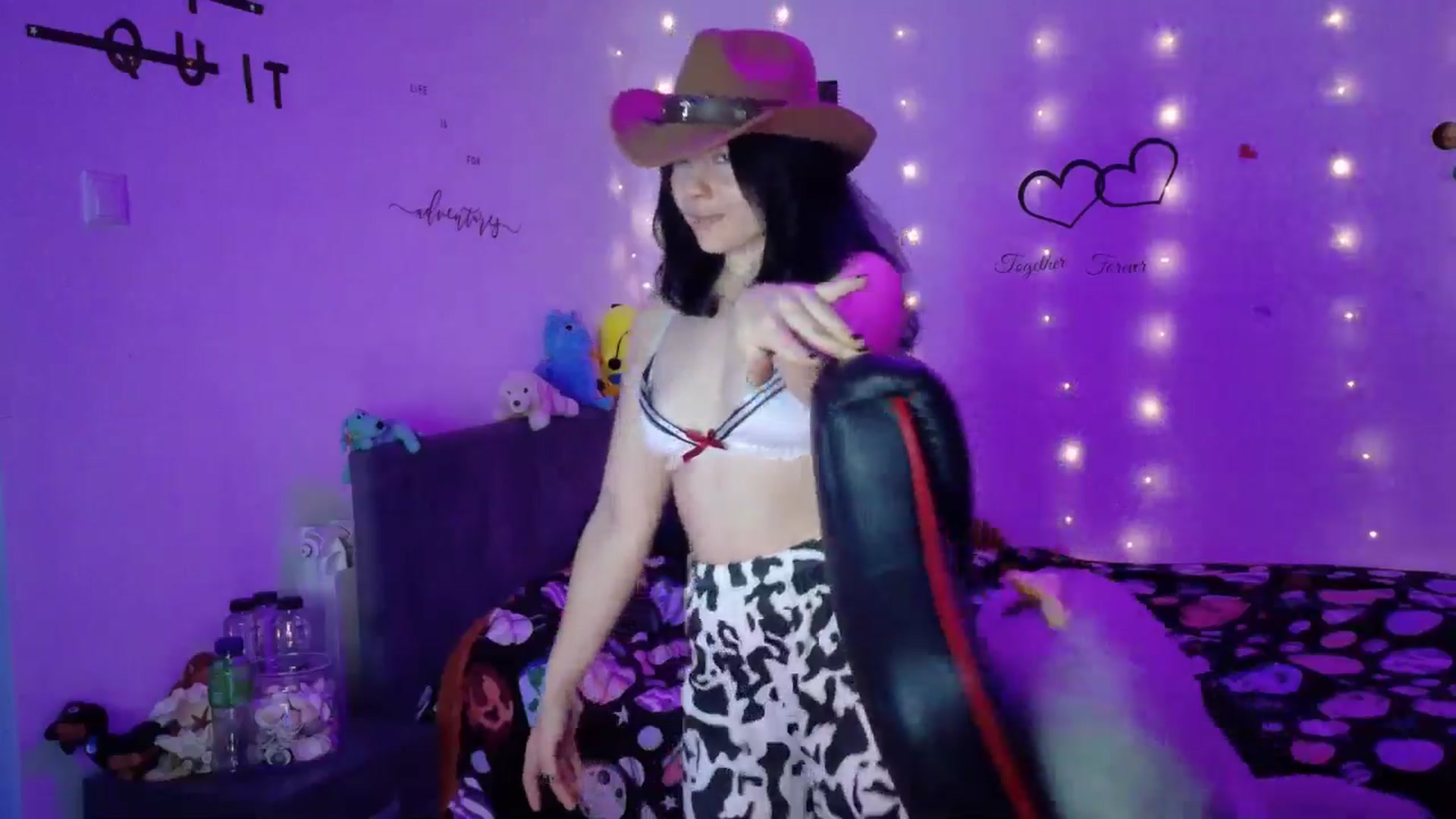 Gallery image thumbnail from YreneA's myfreecams stream on, 11/03/2025, 19:06 image 7 of 20