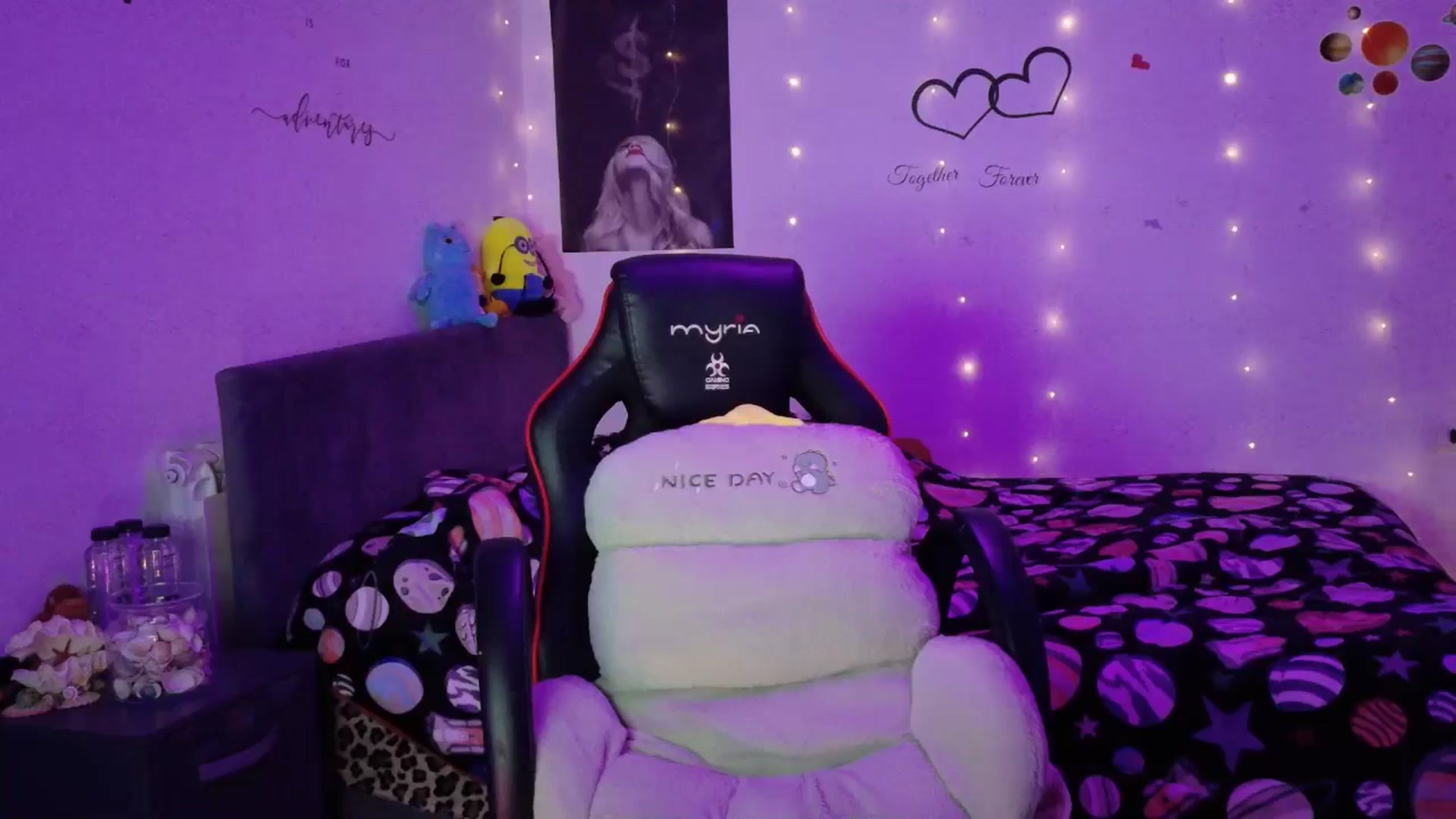 Gallery image thumbnail from YreneA's myfreecams stream on, 11/04/2025, 06:33 image 18 of 20