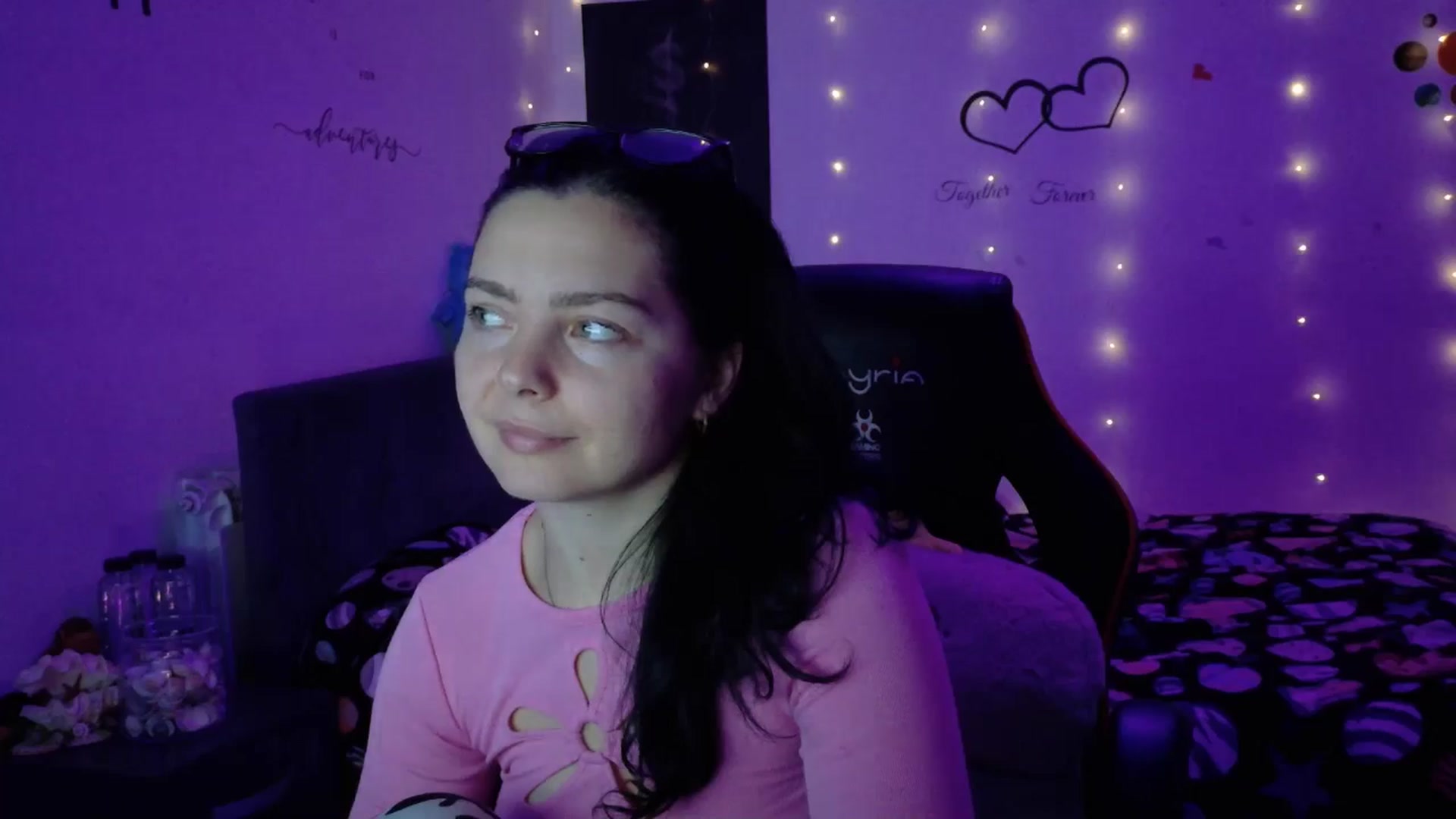 Gallery image thumbnail from YreneA's myfreecams stream on, 11/04/2025, 12:02 image 5 of 20