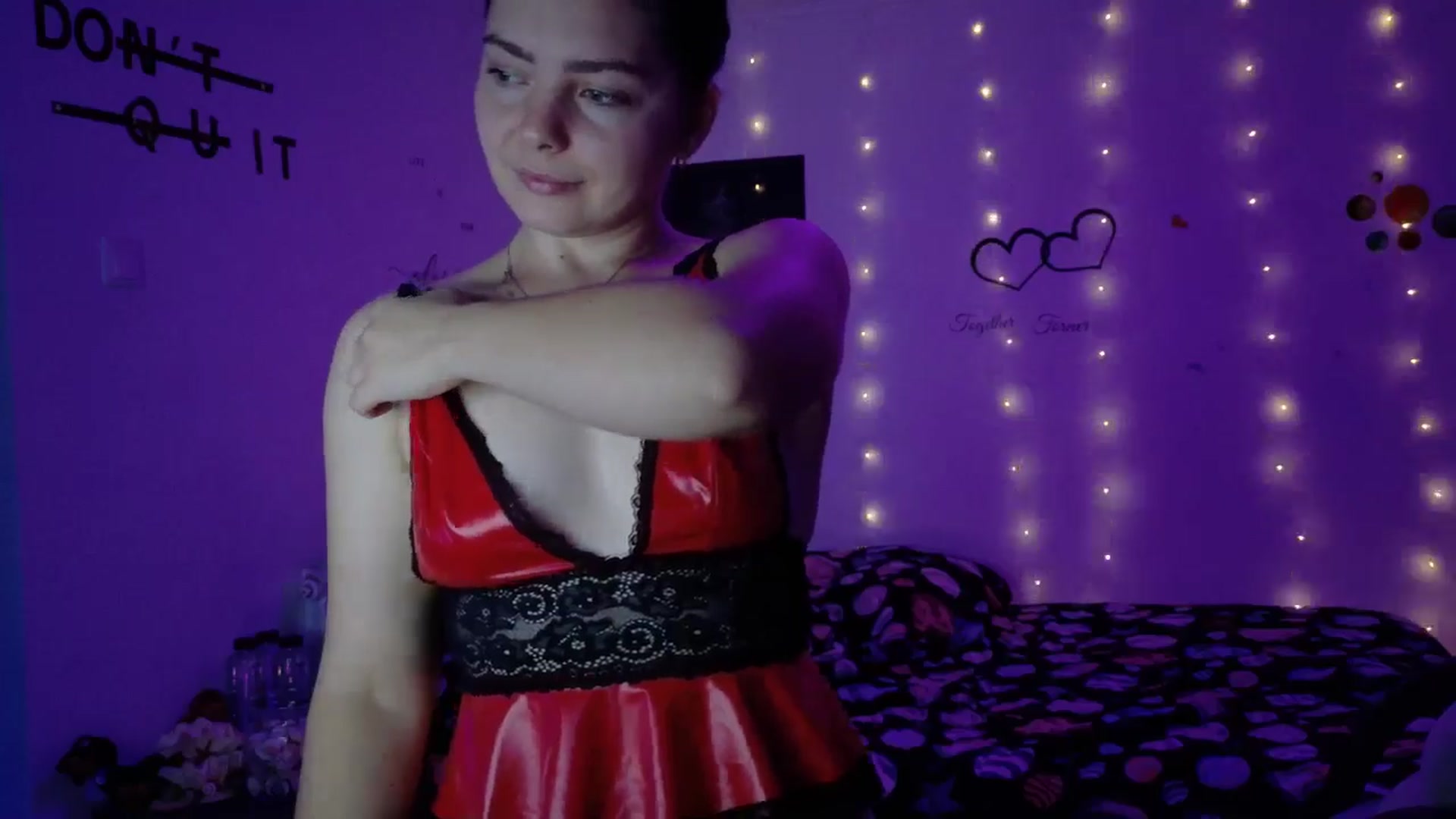 Gallery image thumbnail from YreneA's myfreecams stream on, 11/04/2025, 13:10 image 17 of 20
