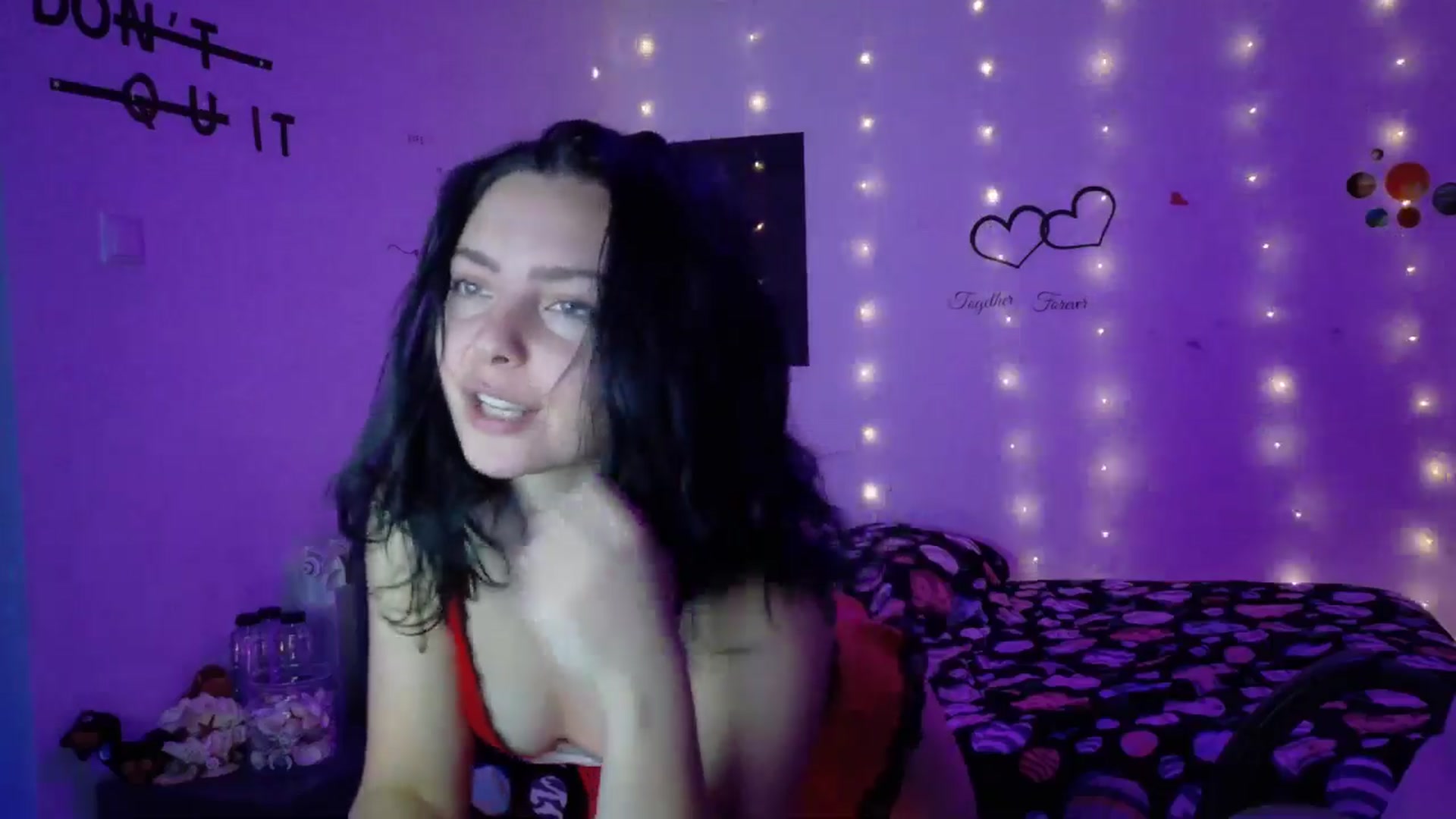 Gallery image thumbnail from YreneA's myfreecams stream on, 11/04/2025, 13:38 image 13 of 20