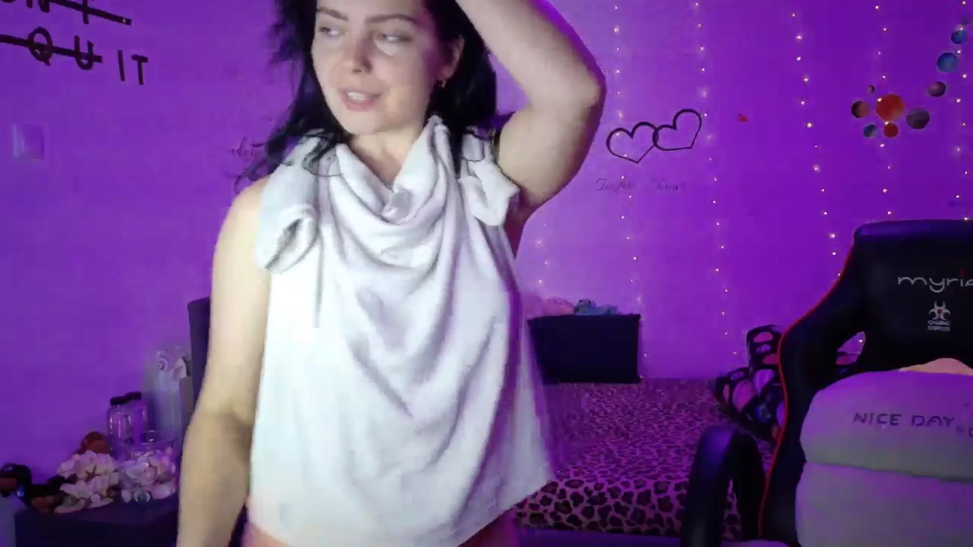 Gallery image thumbnail from YreneA's myfreecams stream on, 11/04/2025, 18:27 image 3 of 20