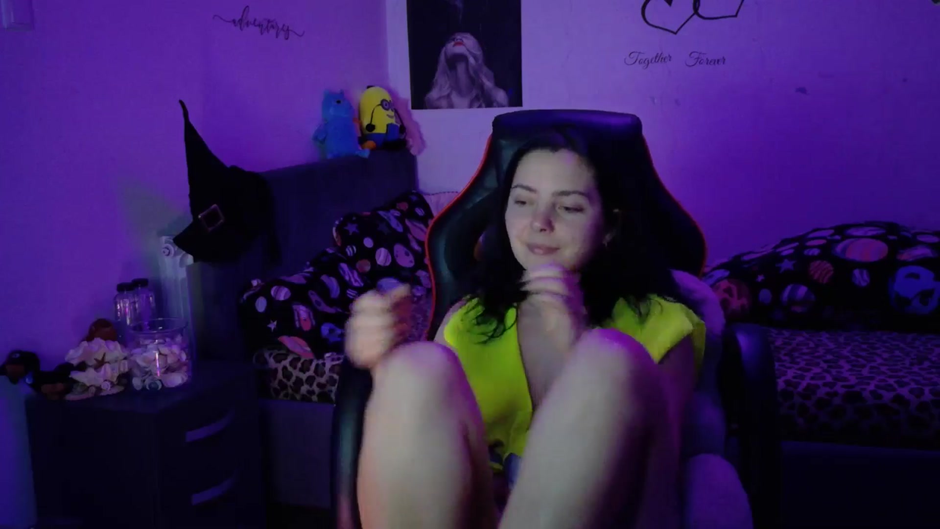 Gallery image thumbnail from YreneA's myfreecams stream on, 11/05/2025, 19:32 image 19 of 20