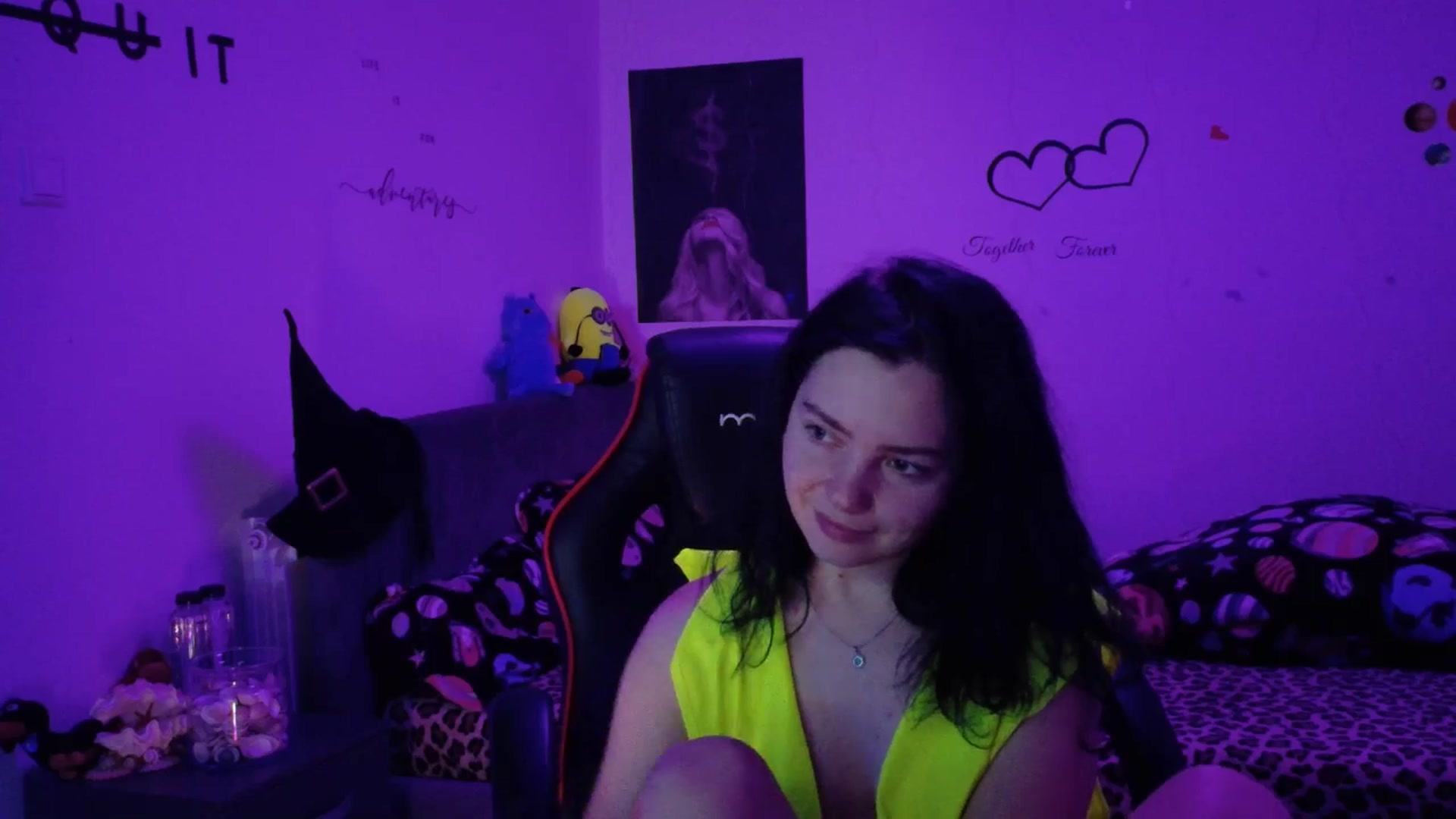 Gallery image thumbnail from YreneA's myfreecams stream on, 11/05/2025, 19:32 image 18 of 20