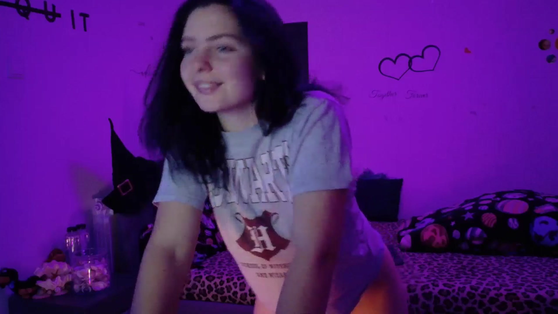 Gallery image thumbnail from YreneA's myfreecams stream on, 11/05/2025, 19:32 image 2 of 20