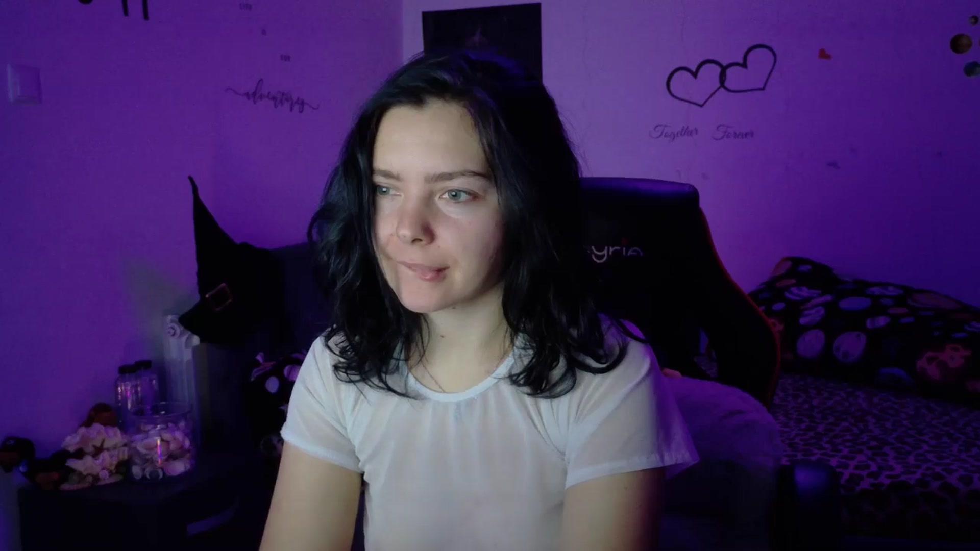 Gallery image thumbnail from YreneA's myfreecams stream on, 11/06/2025, 08:21 image 2 of 20