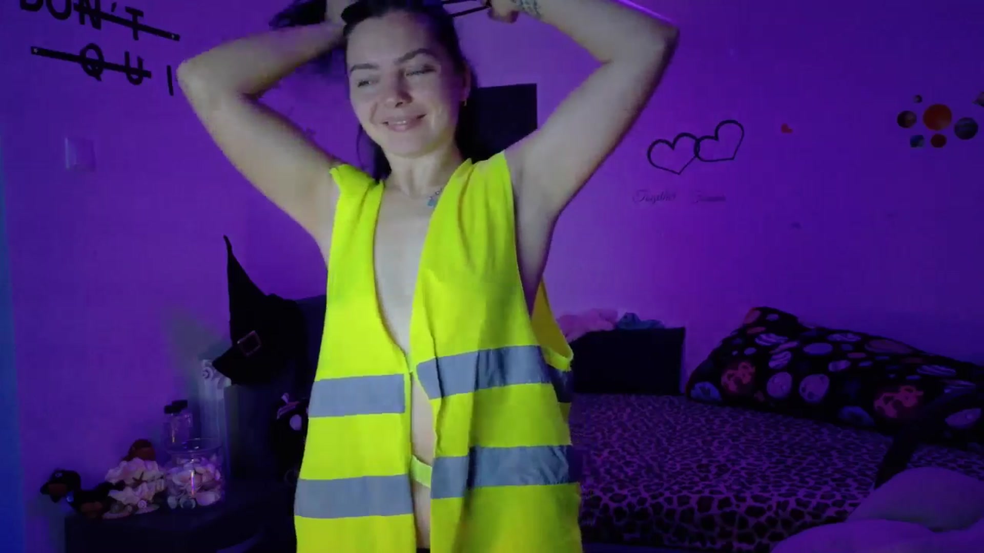 Gallery image thumbnail from YreneA's myfreecams stream on, 11/06/2025, 08:21 image 17 of 20