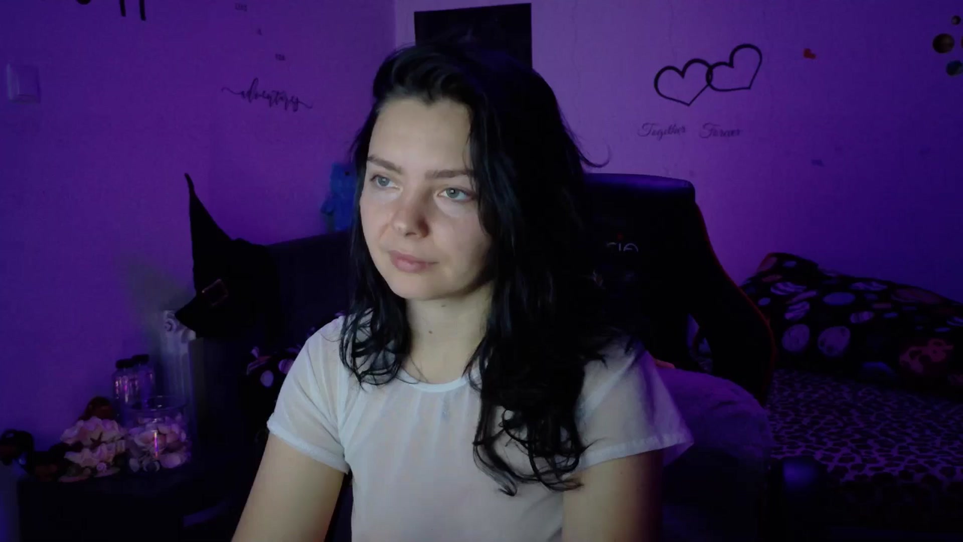 Gallery image thumbnail from YreneA's myfreecams stream on, 11/06/2025, 08:21 image 3 of 20