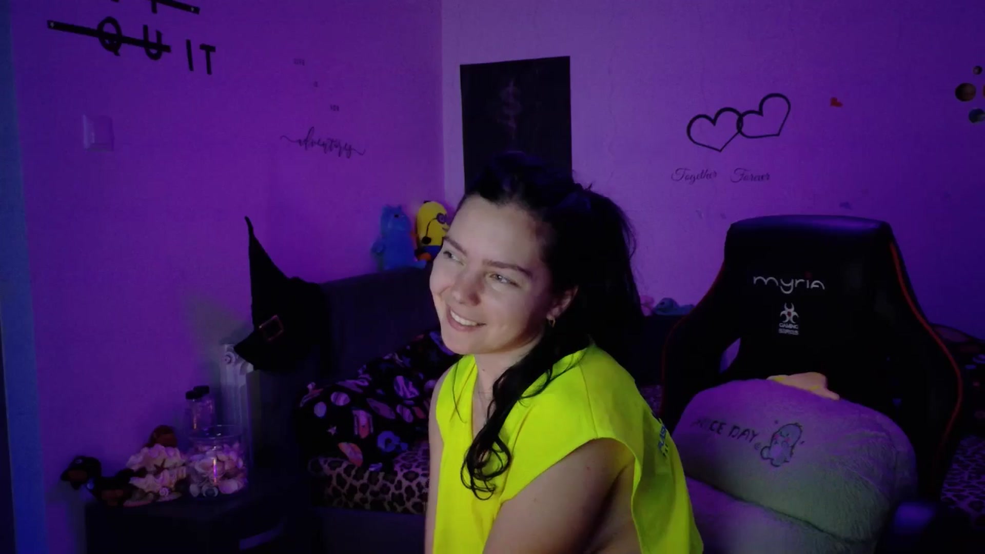 Gallery image thumbnail from YreneA's myfreecams stream on, 11/06/2025, 08:21 image 20 of 20