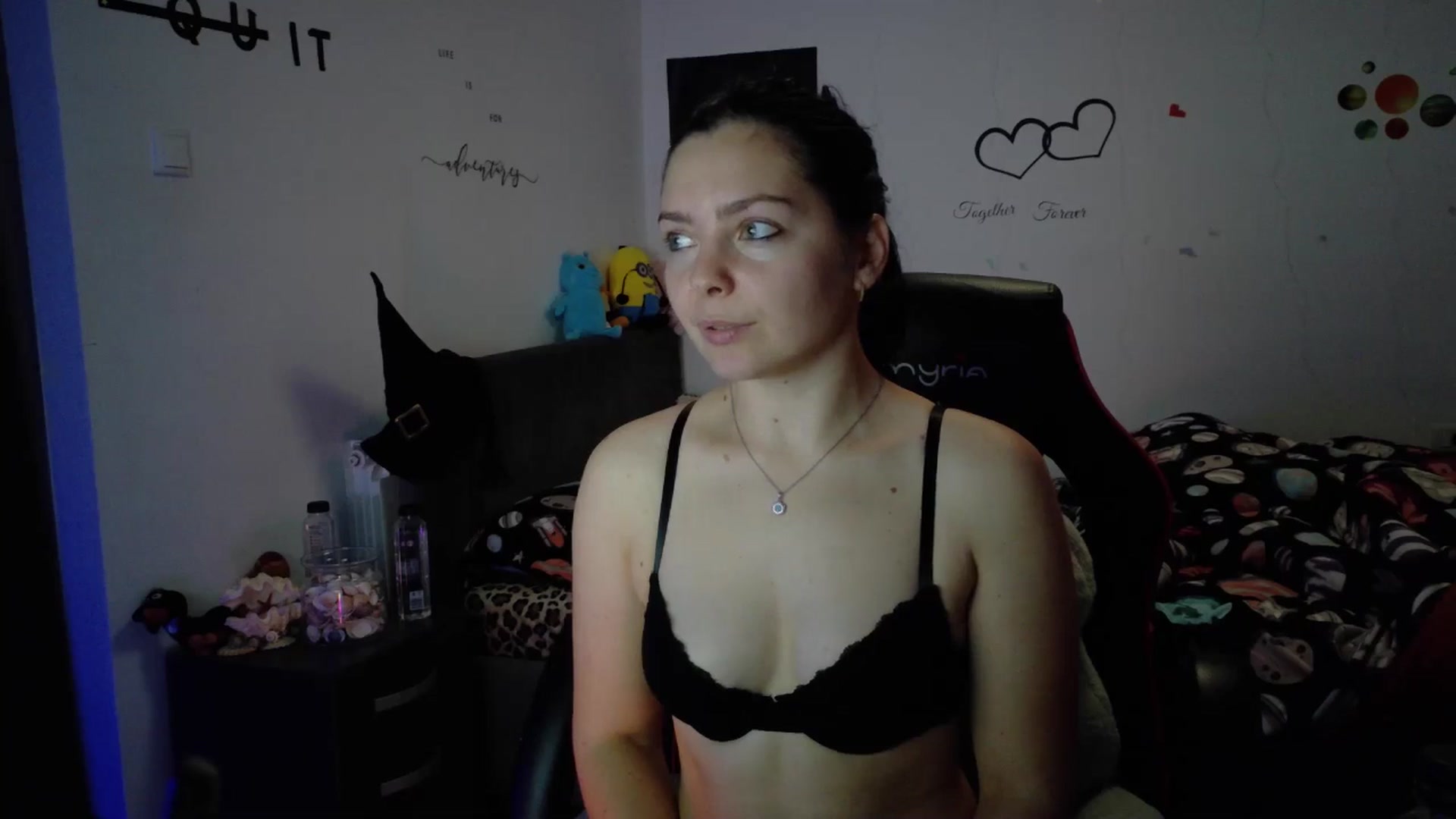 Gallery image thumbnail from YreneA's myfreecams stream on, 11/09/2025, 09:17 image 8 of 20
