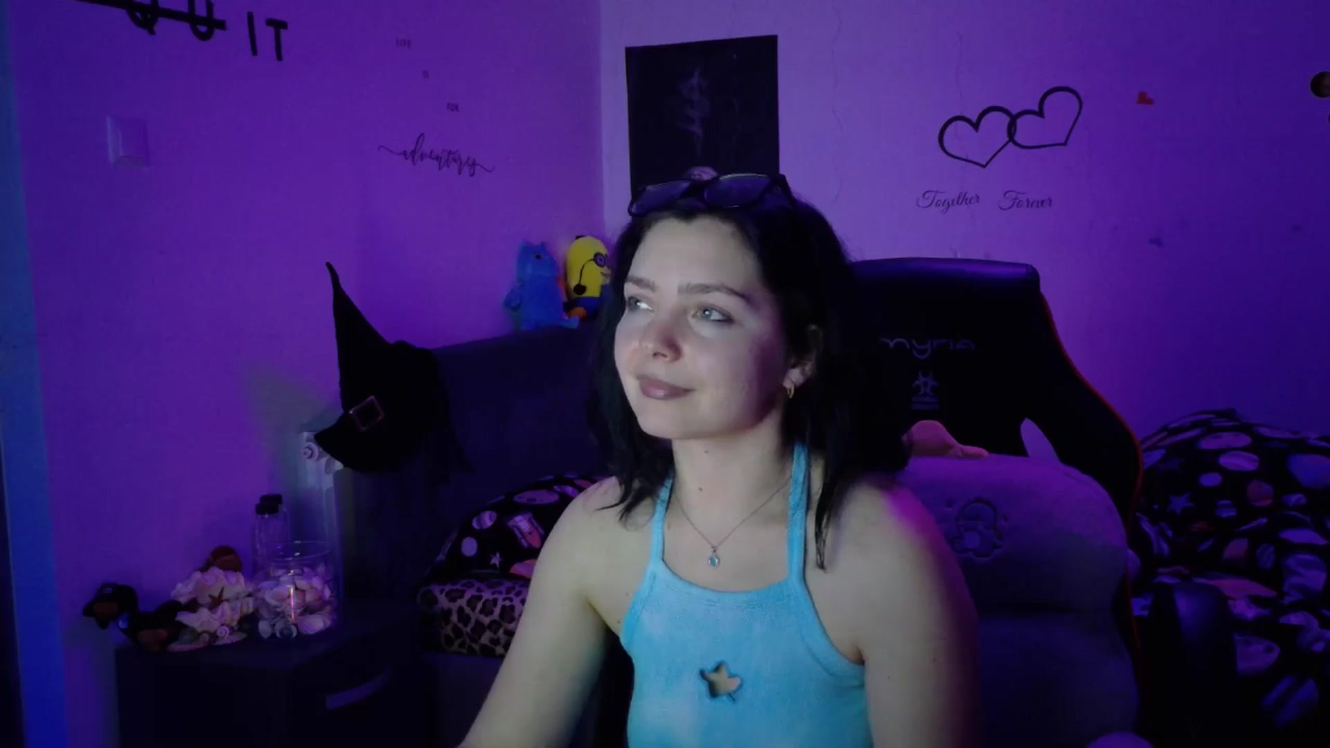 Gallery image thumbnail from YreneA's myfreecams stream on, 11/09/2025, 19:49 image 17 of 20
