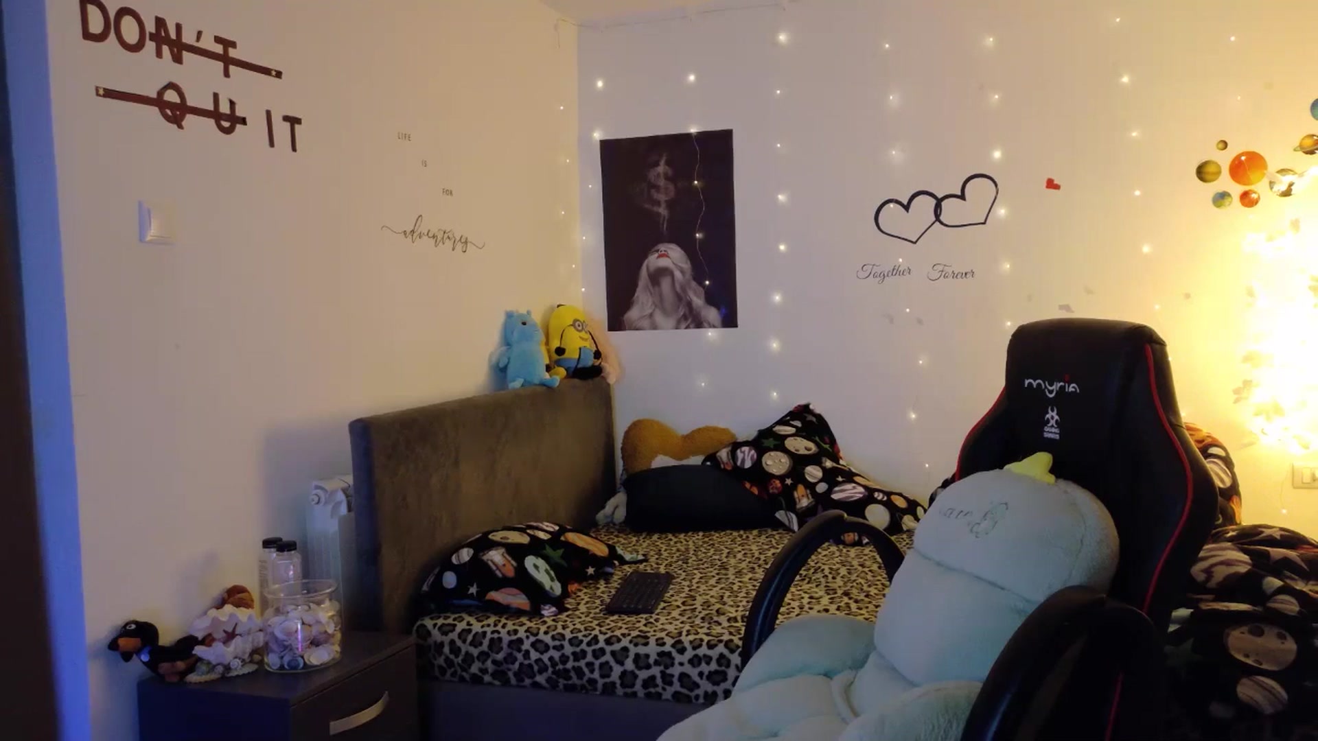 Gallery image thumbnail from YreneA's myfreecams stream on, 11/10/2025, 18:38 image 11 of 20