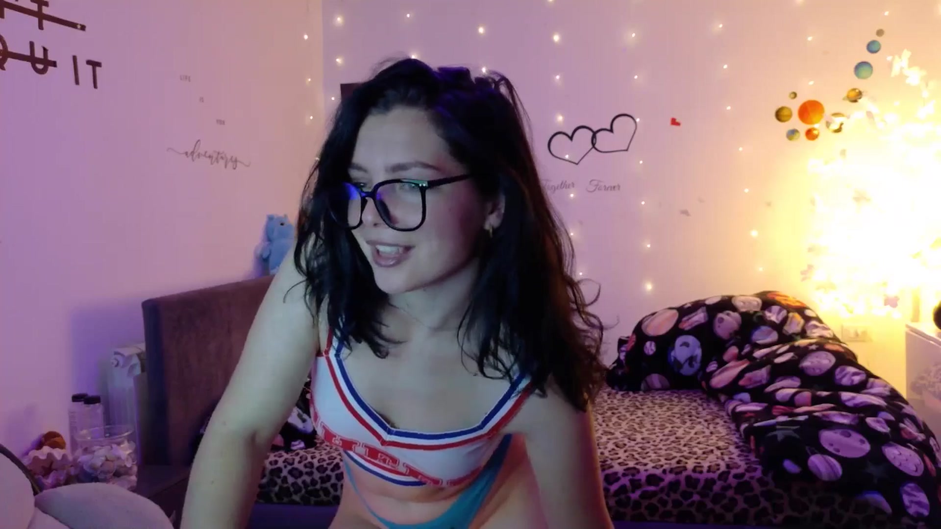 Gallery image thumbnail from YreneA's myfreecams stream on, 11/10/2025, 19:16 image 18 of 20