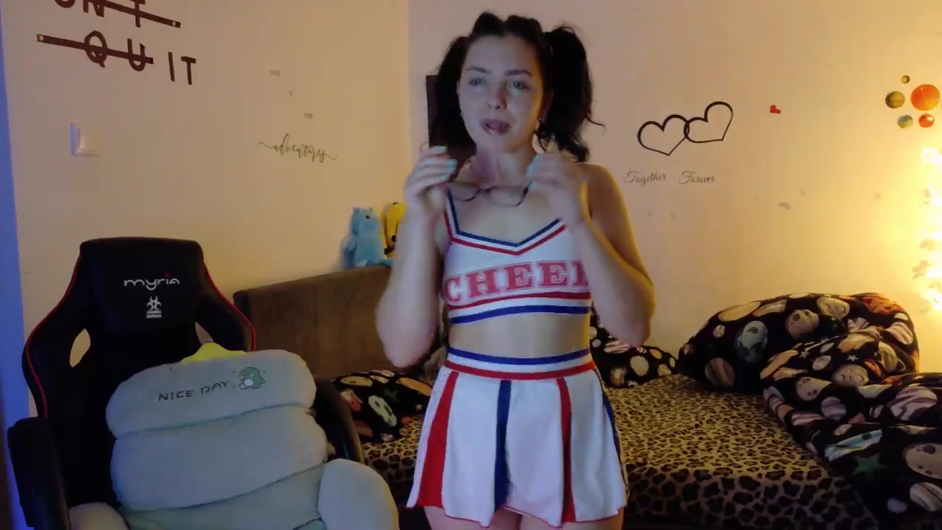 Gallery image thumbnail from YreneA's myfreecams stream on, 11/10/2025, 19:16 image 2 of 20