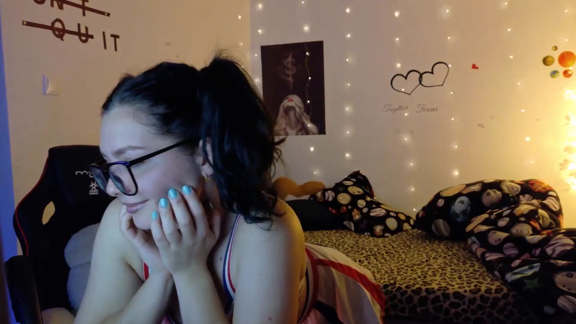 Gallery image thumbnail from YreneA's myfreecams stream on, 11/10/2025, 19:16 image 4 of 20