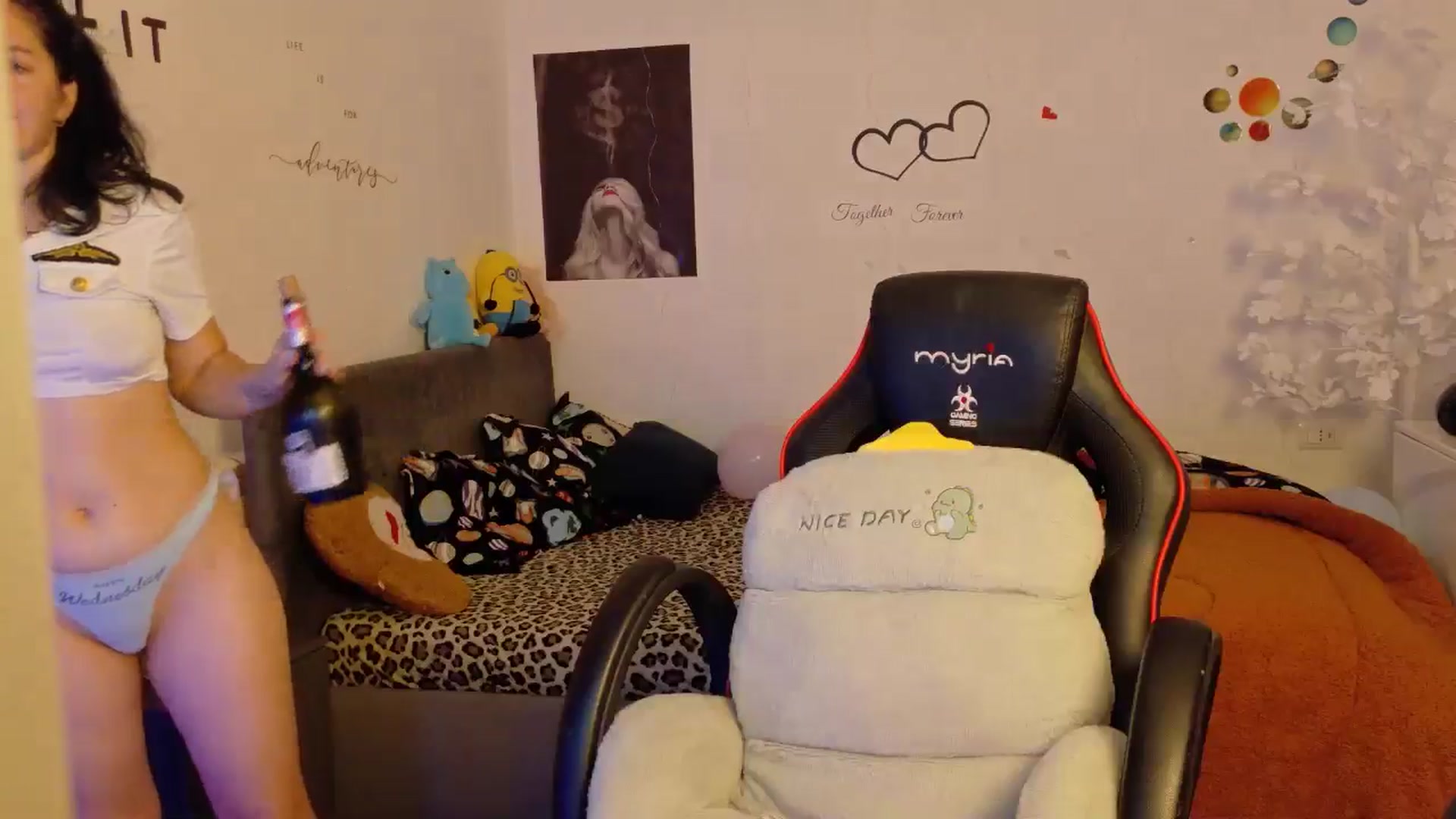 Gallery image thumbnail from YreneA's myfreecams stream on, 11/12/2025, 07:25 image 15 of 20