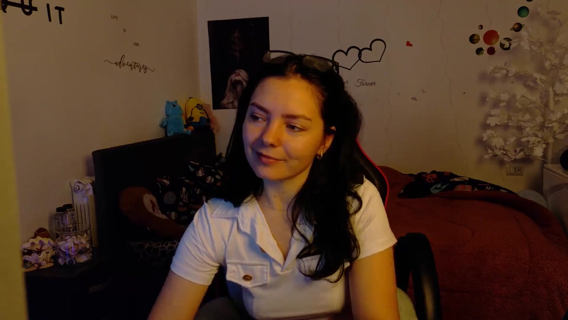 Gallery image thumbnail from YreneA's myfreecams stream on, 11/12/2025, 07:25 image 17 of 20