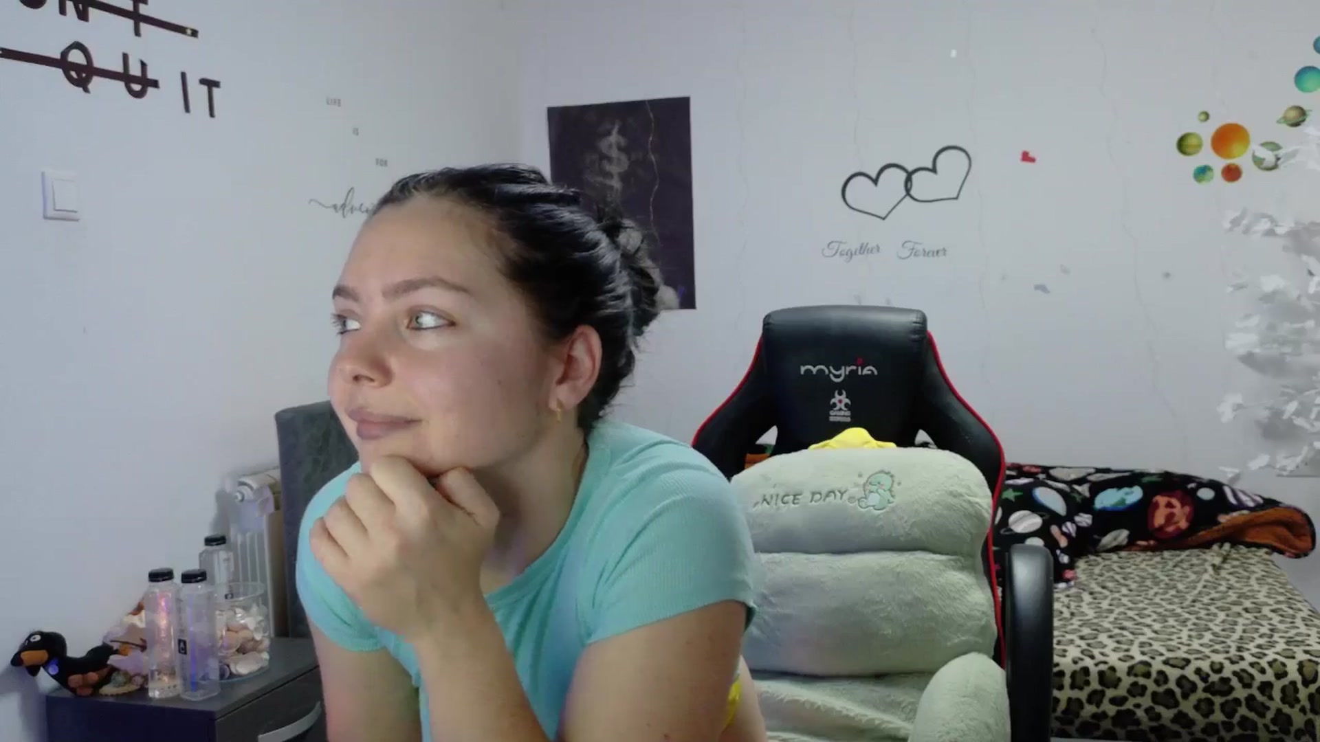 Gallery image thumbnail from YreneA's myfreecams stream on, 11/14/2025, 07:44 image 8 of 20