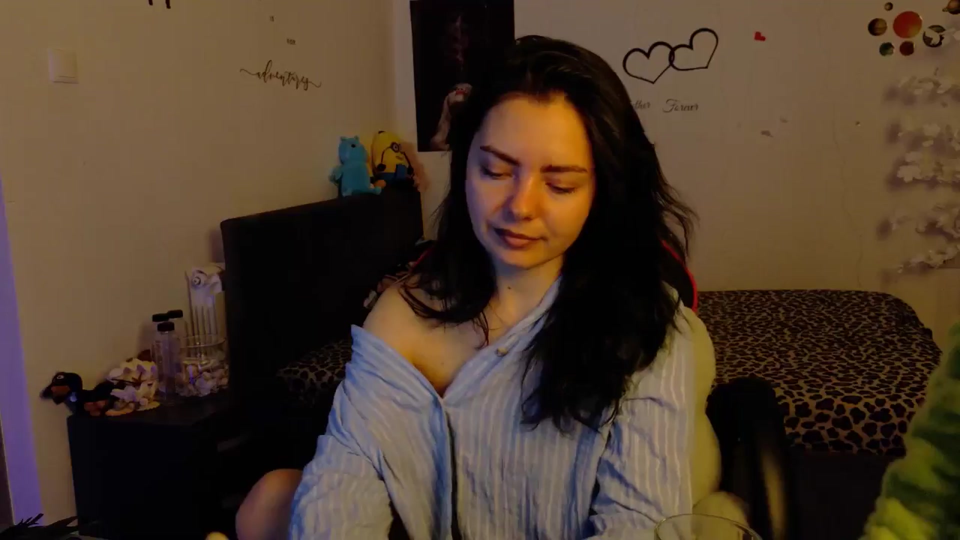 Gallery image thumbnail from YreneA's myfreecams stream on, 11/17/2025, 05:37 image 16 of 20