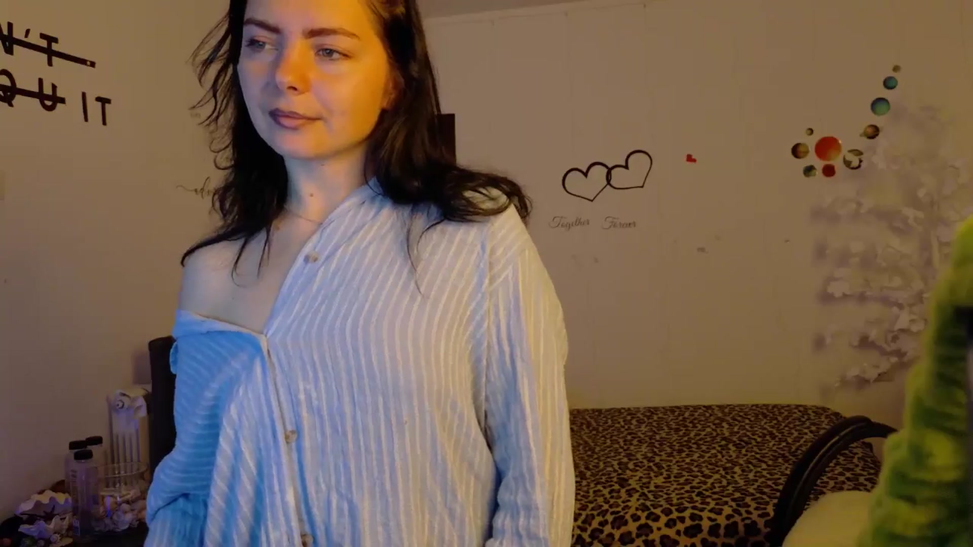 Gallery image thumbnail from YreneA's myfreecams stream on, 11/17/2025, 05:37 image 8 of 20