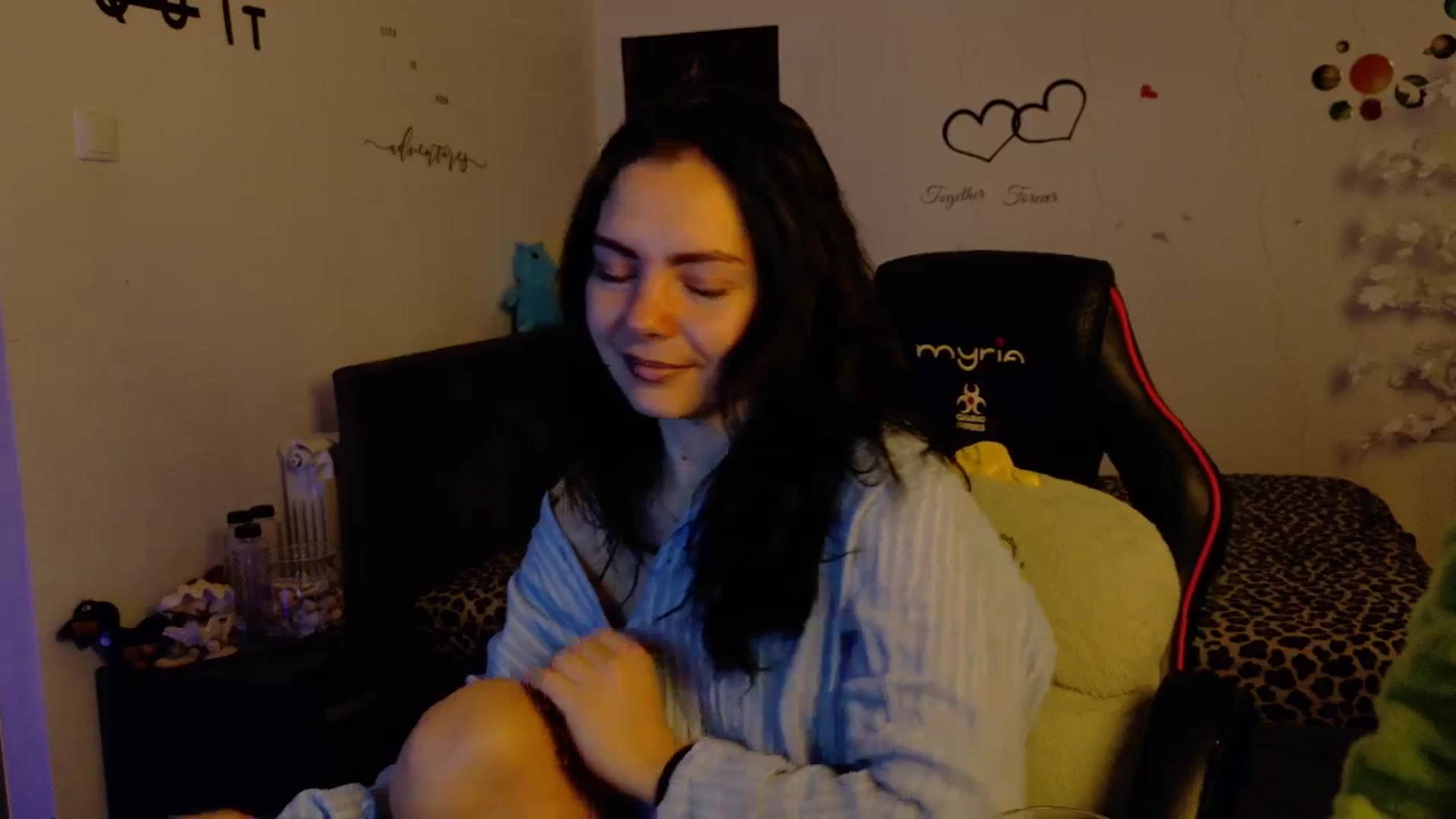 Gallery image thumbnail from YreneA's myfreecams stream on, 11/17/2025, 05:37 image 19 of 20