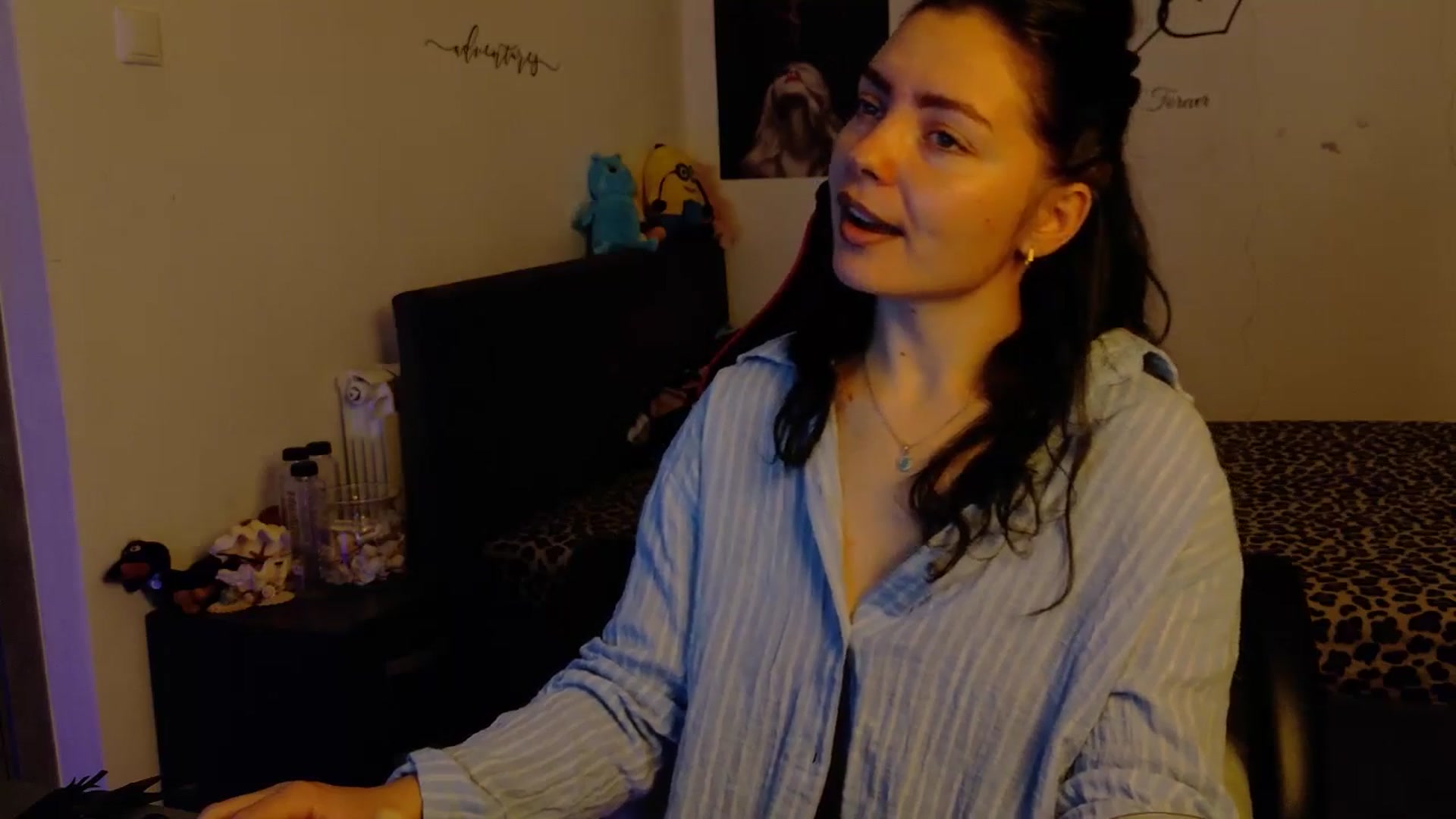 Gallery image thumbnail from YreneA's myfreecams stream on, 11/17/2025, 07:06 image 2 of 20