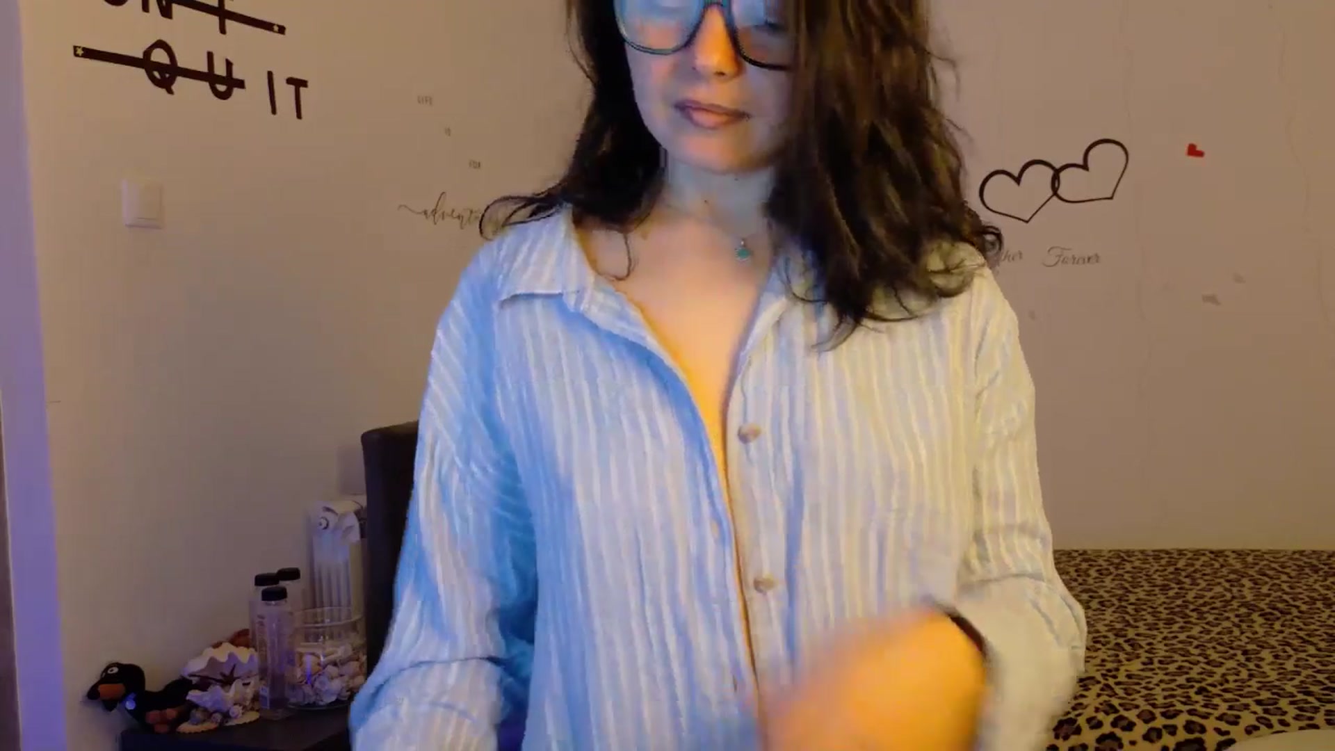 Gallery image thumbnail from YreneA's myfreecams stream on, 11/17/2025, 07:06 image 8 of 20