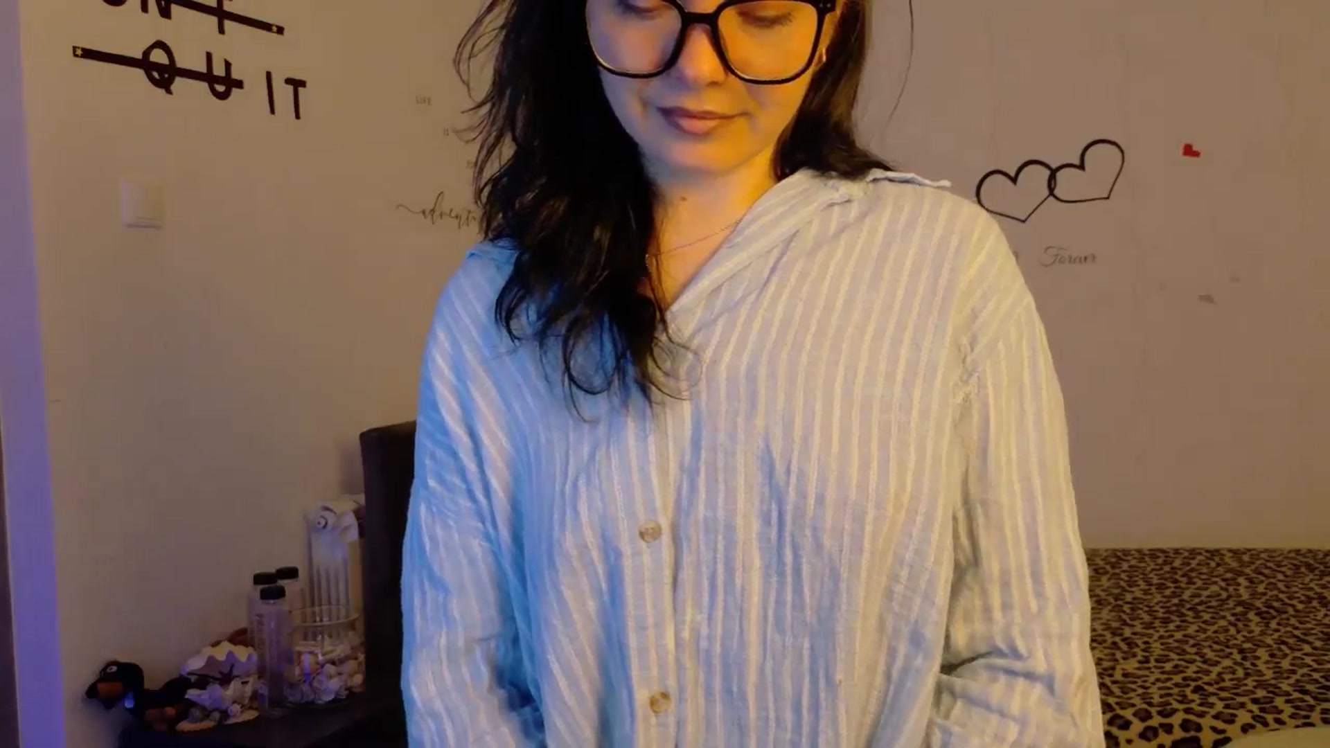 Gallery image thumbnail from YreneA's myfreecams stream on, 11/17/2025, 07:06 image 13 of 20