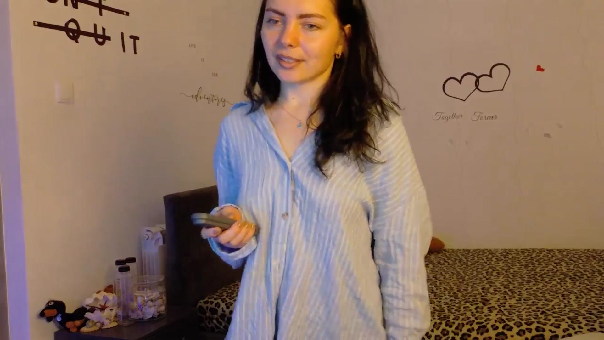 Gallery image thumbnail from YreneA's myfreecams stream on, 11/17/2025, 07:06 image 6 of 20