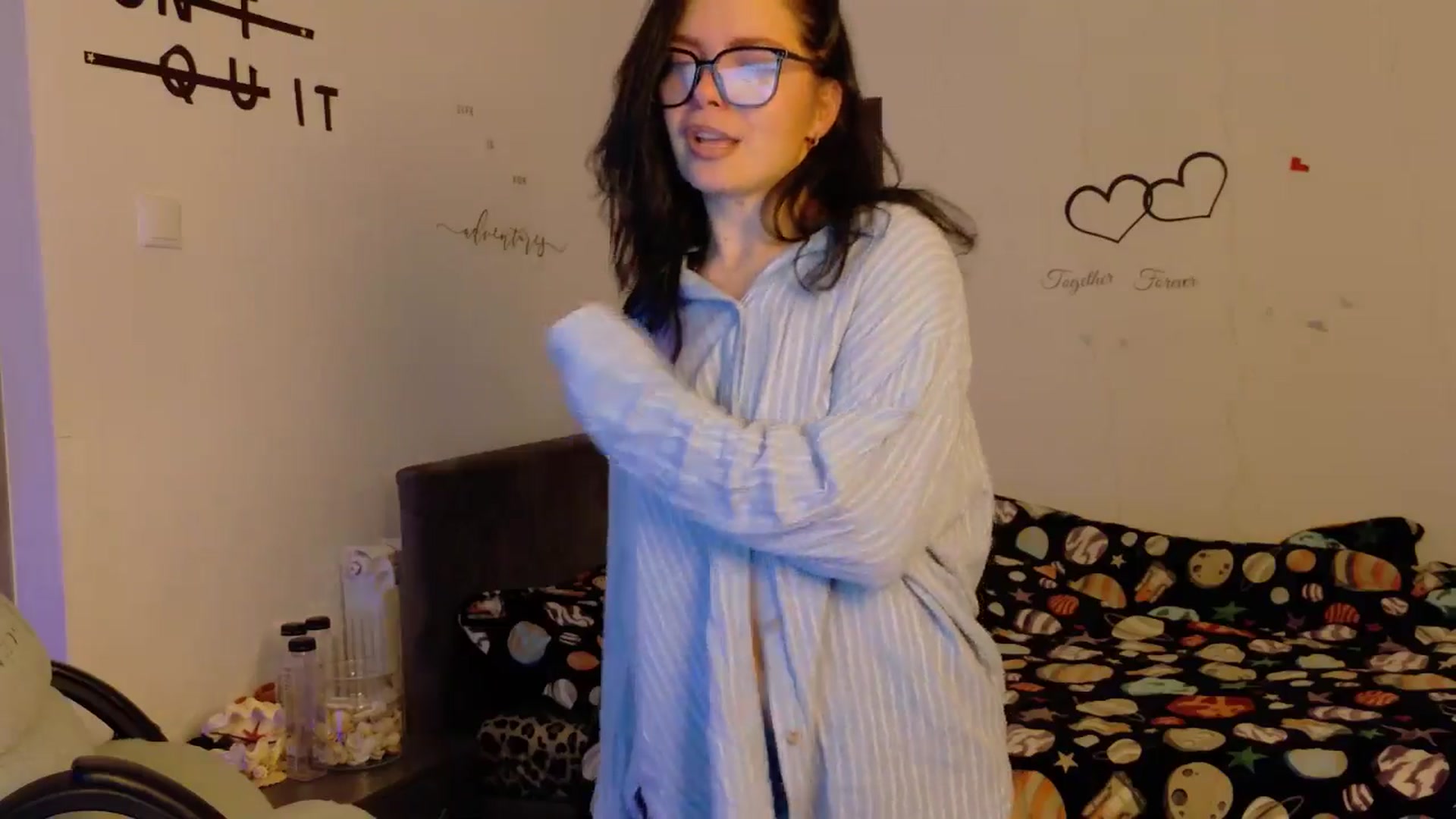 Gallery image thumbnail from YreneA's myfreecams stream on, 11/17/2025, 08:32 image 3 of 20