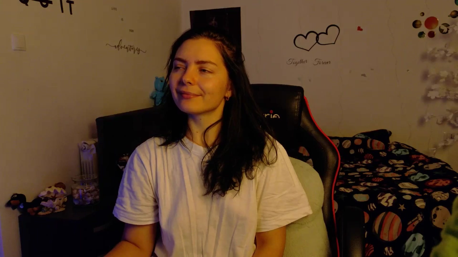Gallery image thumbnail from YreneA's myfreecams stream on, 11/17/2025, 19:30 image 18 of 20