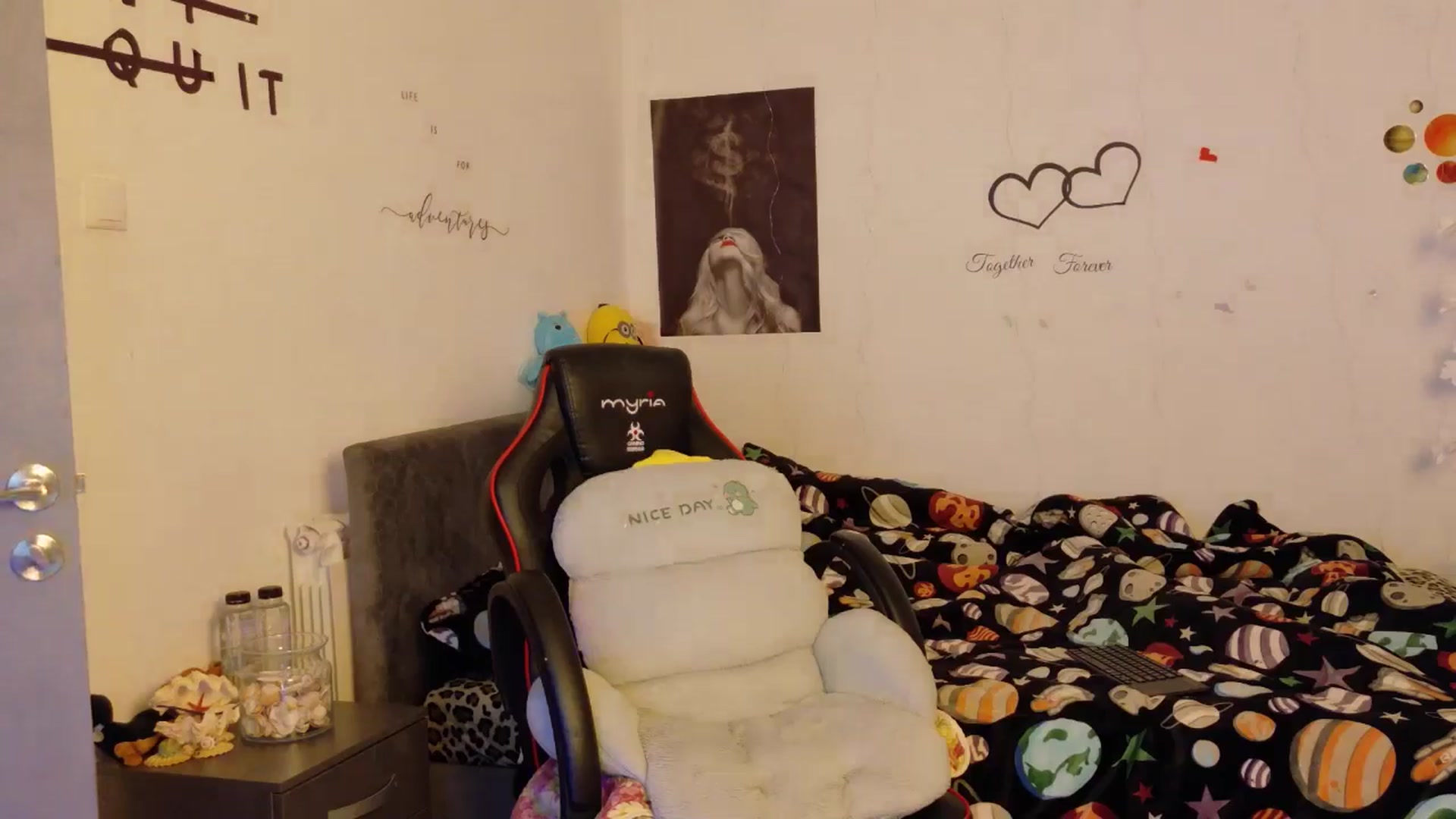 Gallery image thumbnail from YreneA's myfreecams stream on, 11/18/2025, 08:35 image 7 of 20