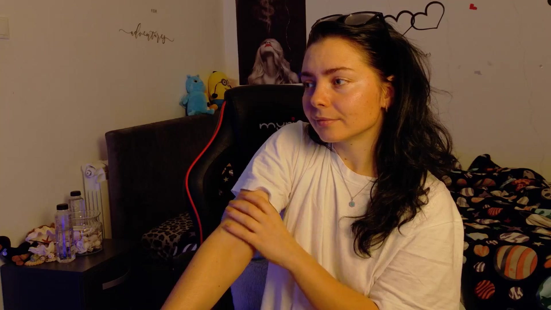 Gallery image thumbnail from YreneA's myfreecams stream on, 11/18/2025, 17:11 image 5 of 20