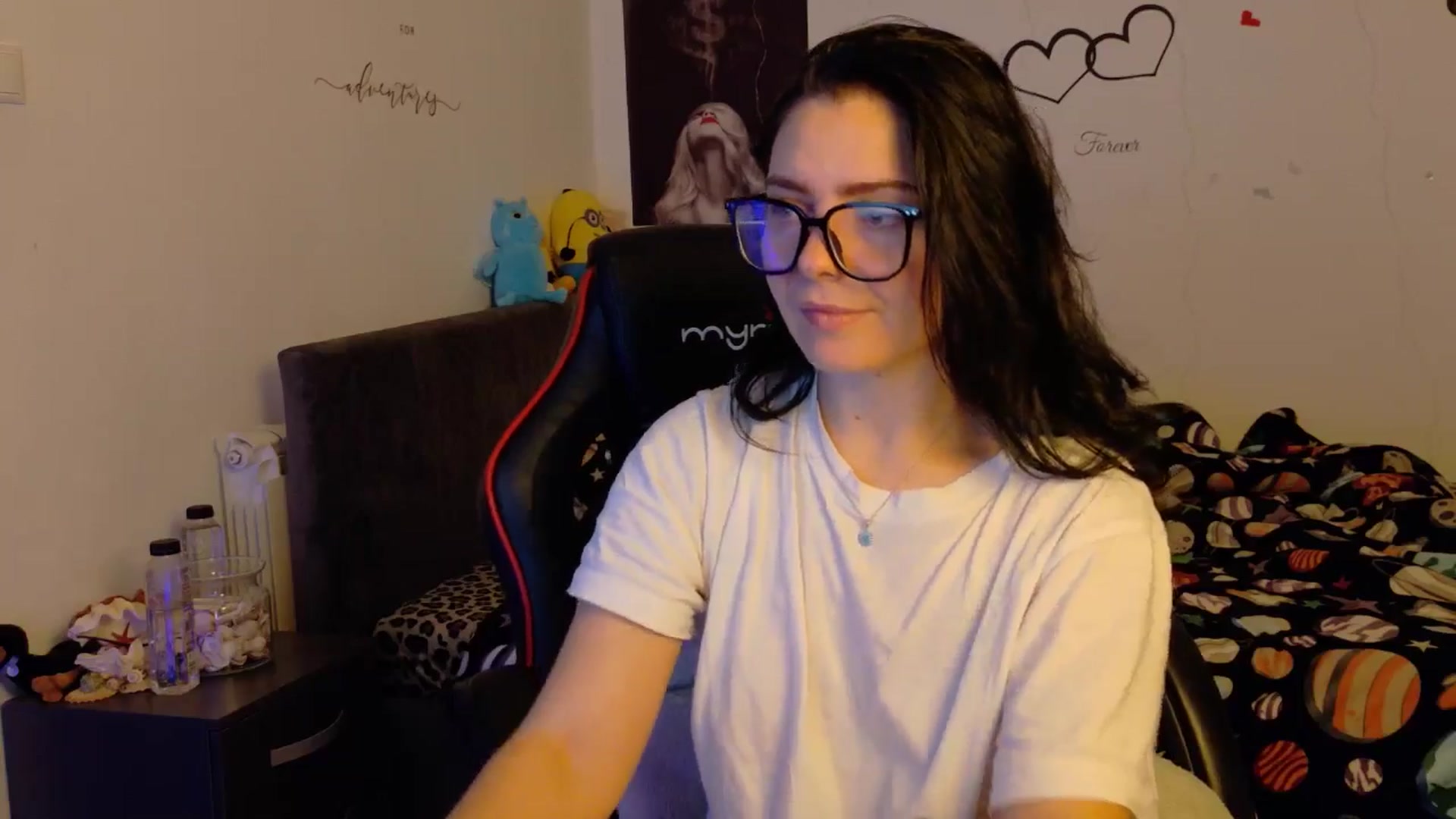 Gallery image thumbnail from YreneA's myfreecams stream on, 11/18/2025, 17:11 image 6 of 20