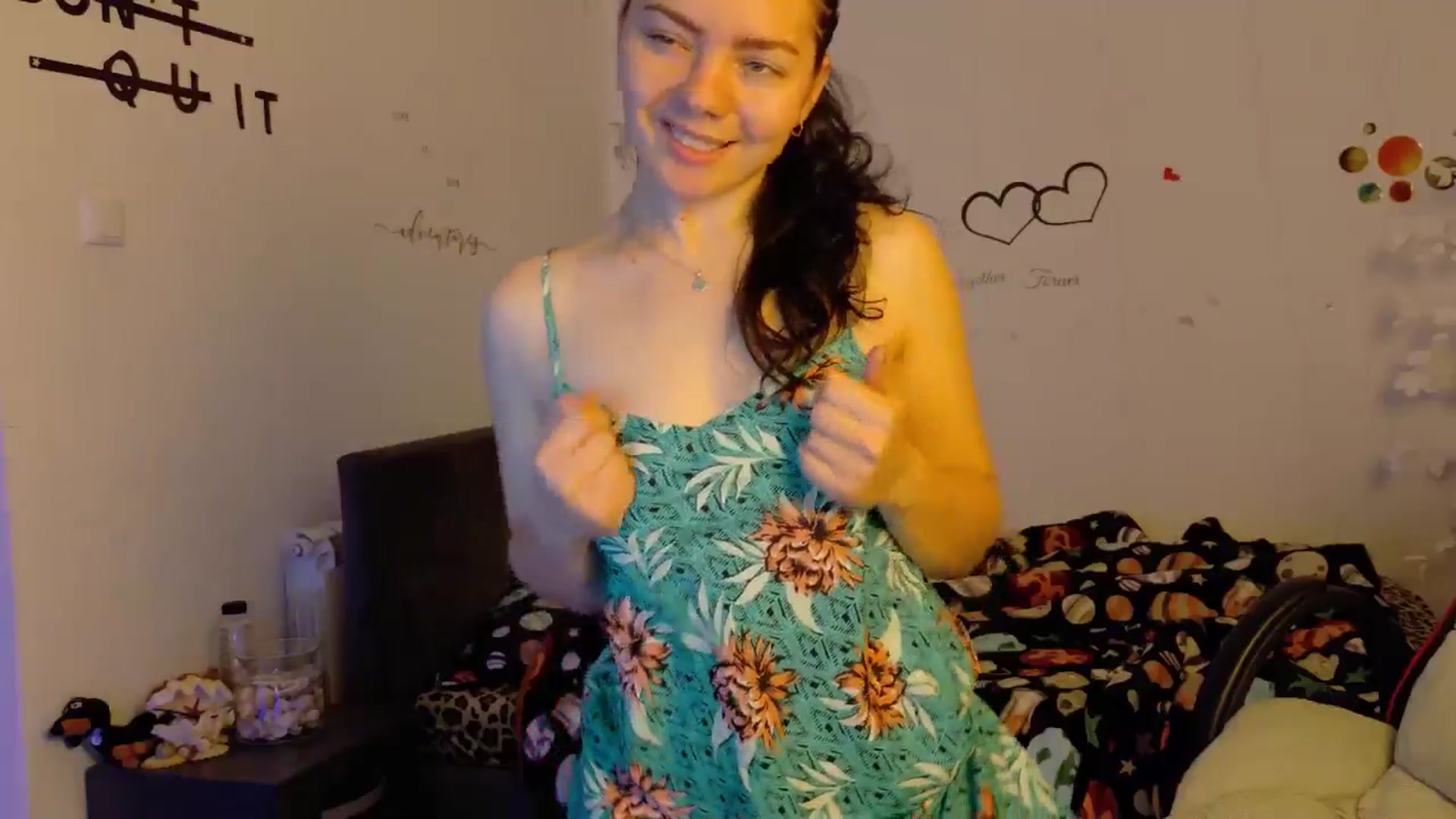 Gallery image thumbnail from YreneA's myfreecams stream on, 11/19/2025, 06:09 image 9 of 20