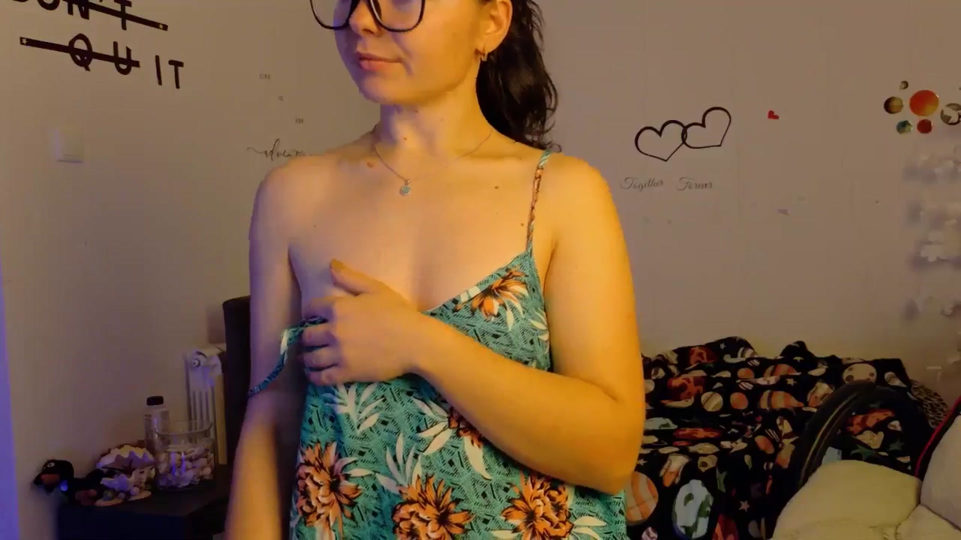 Gallery image thumbnail from YreneA's myfreecams stream on, 11/19/2025, 06:09 image 10 of 20