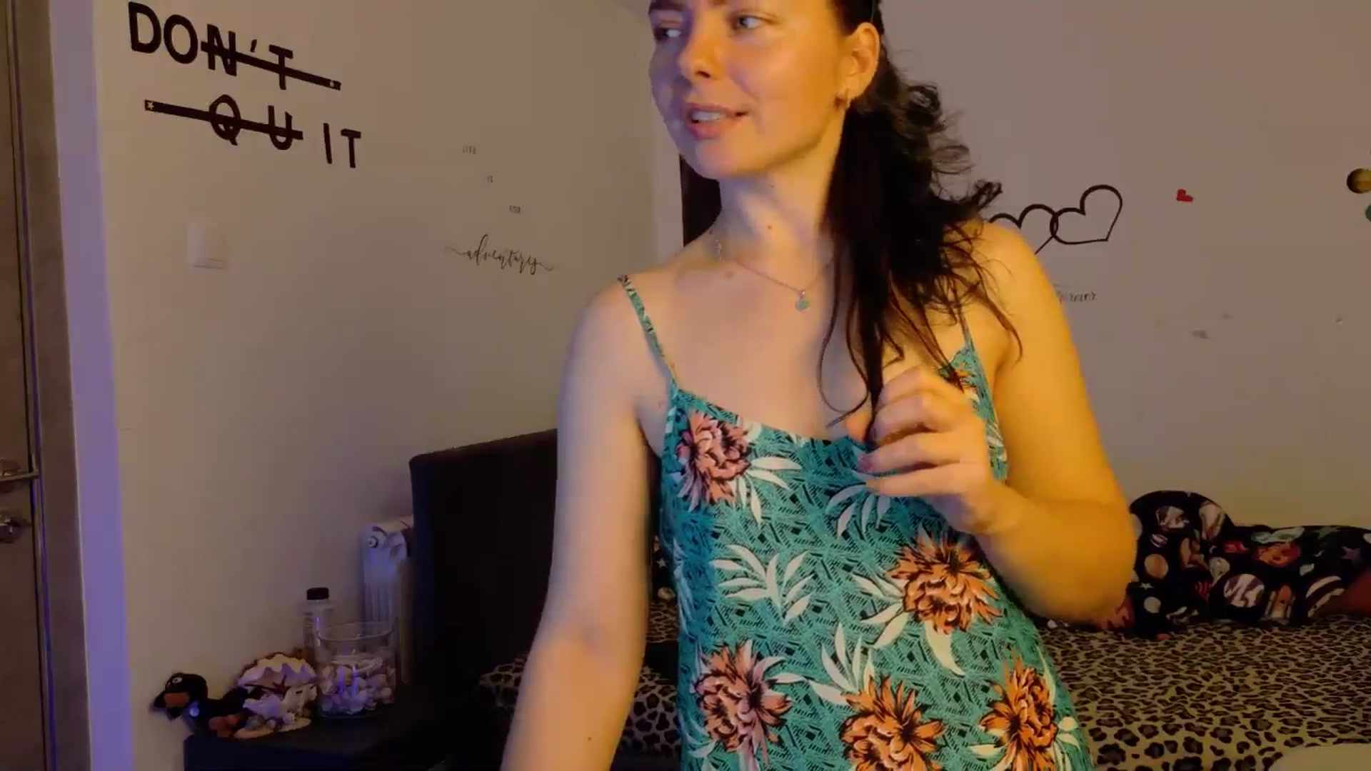 Gallery image thumbnail from YreneA's myfreecams stream on, 11/19/2025, 07:26 image 16 of 20
