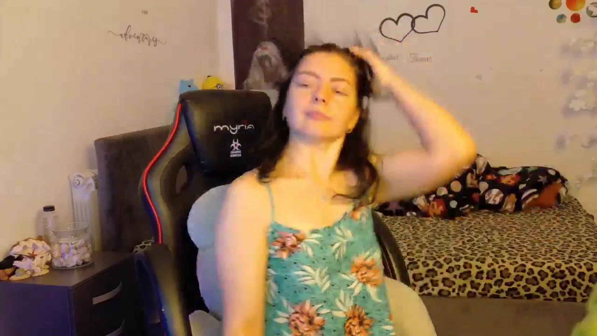 Gallery image thumbnail from YreneA's myfreecams stream on, 11/19/2025, 07:26 image 8 of 20