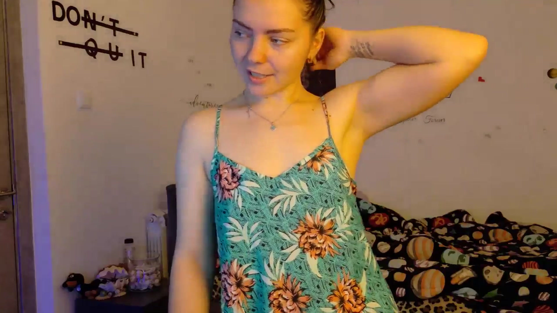 Gallery image thumbnail from YreneA's myfreecams stream on, 11/19/2025, 07:26 image 18 of 20