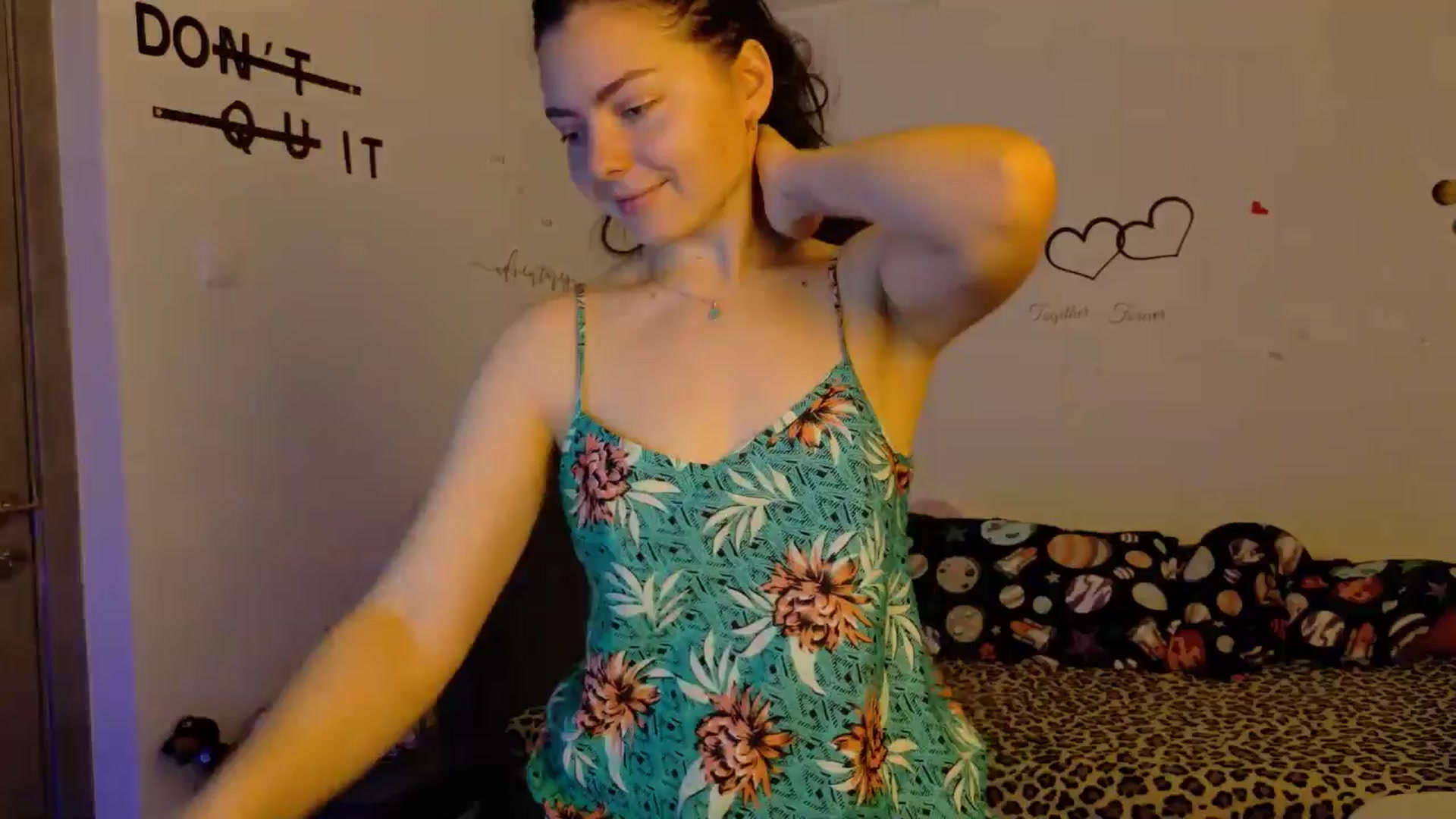 Gallery image thumbnail from YreneA's myfreecams stream on, 11/19/2025, 07:26 image 10 of 20