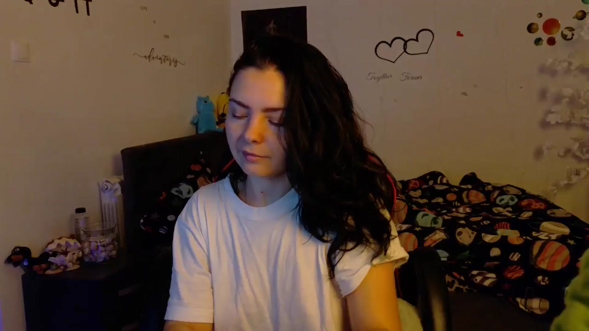 Gallery image thumbnail from YreneA's myfreecams stream on, 11/19/2025, 13:45 image 1 of 20