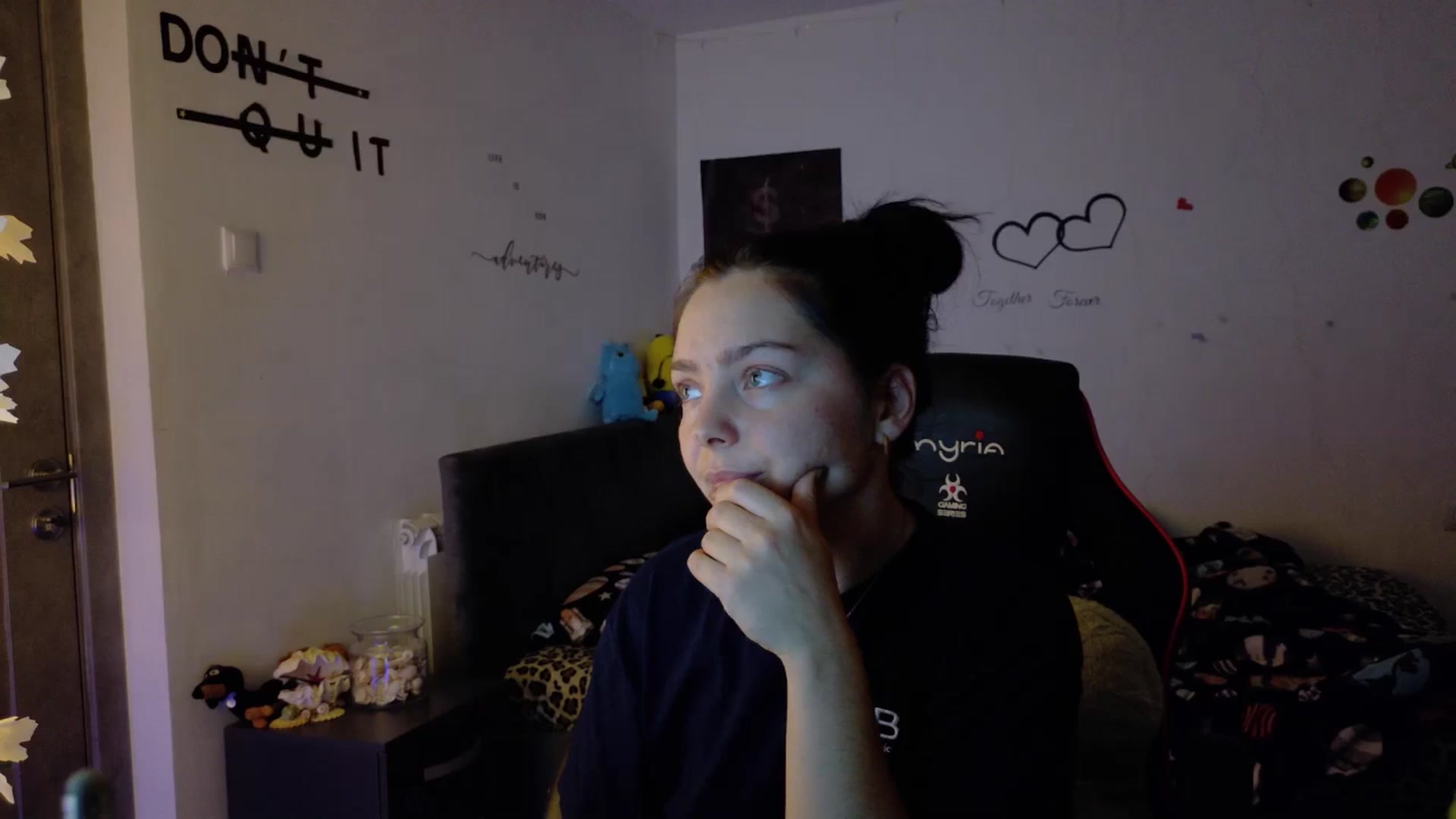 Gallery image thumbnail from YreneA's myfreecams stream on, 11/21/2025, 10:01 image 15 of 20
