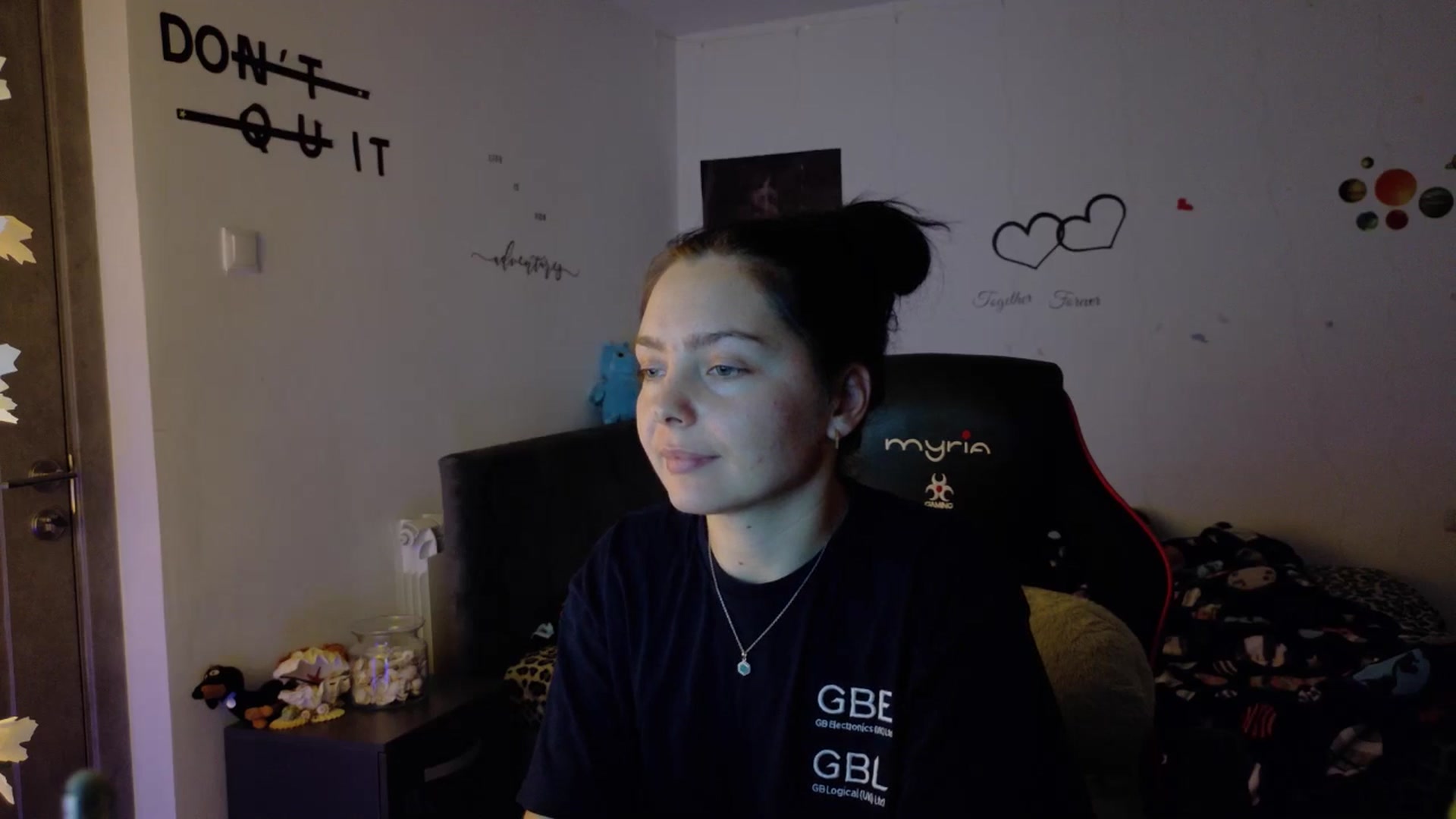 Gallery image thumbnail from YreneA's myfreecams stream on, 11/21/2025, 10:01 image 12 of 20